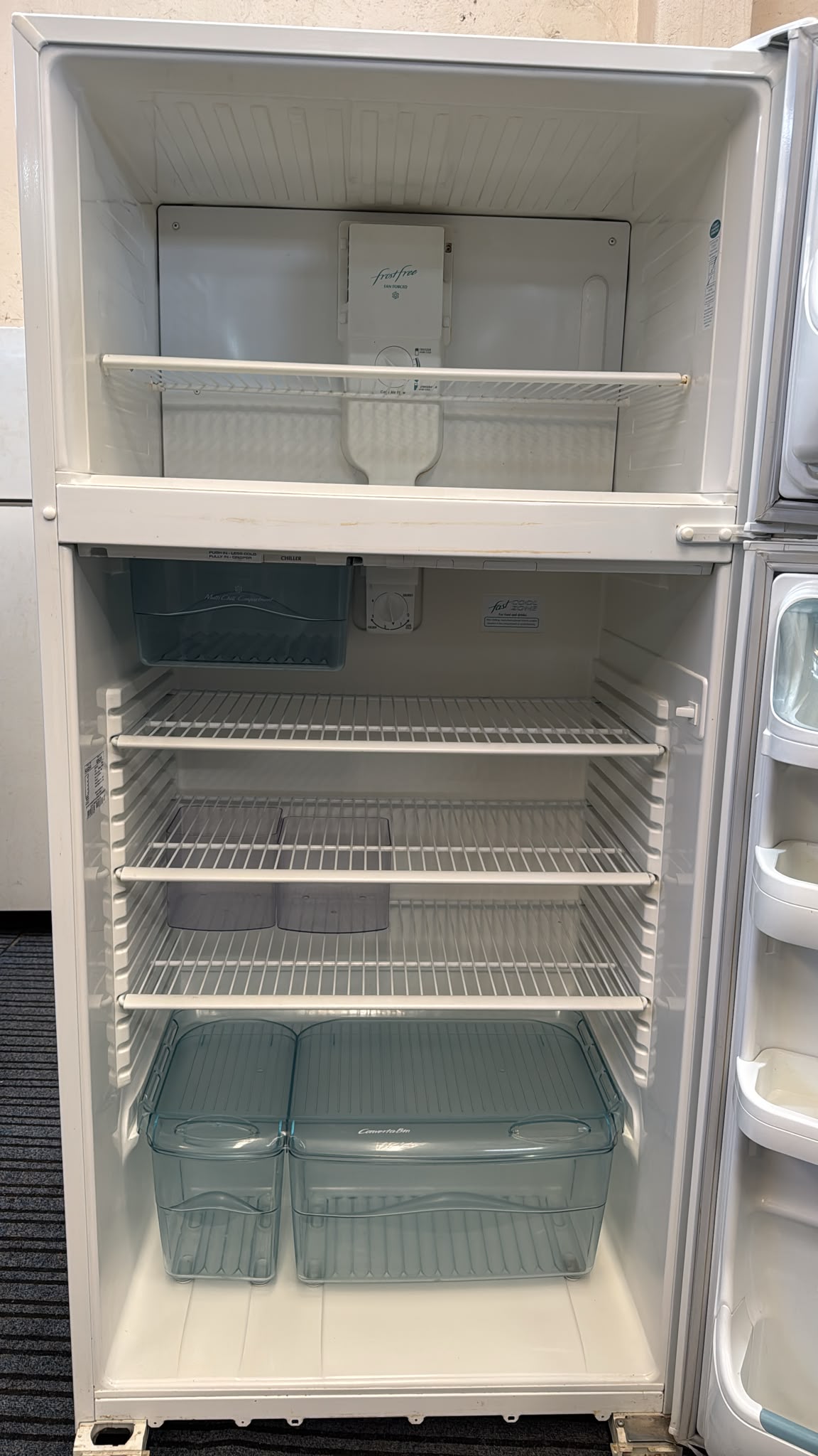 Westinghouse 530L Top Mount Fridge Freezer RJ532SR (33780)