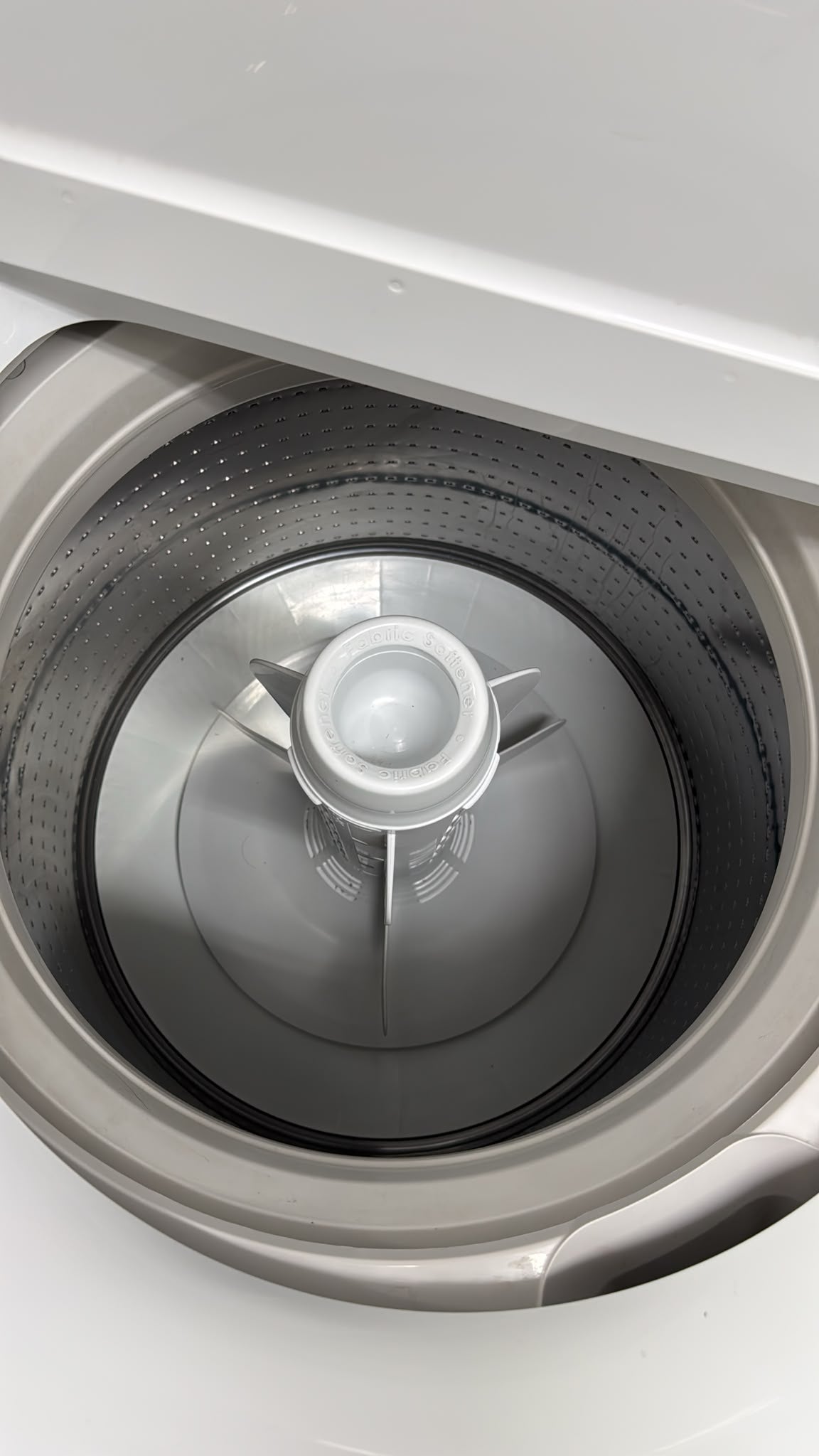 Fisher & Paykel Top Loader Washing Machine 8.5kg WA8560G1 (33832)