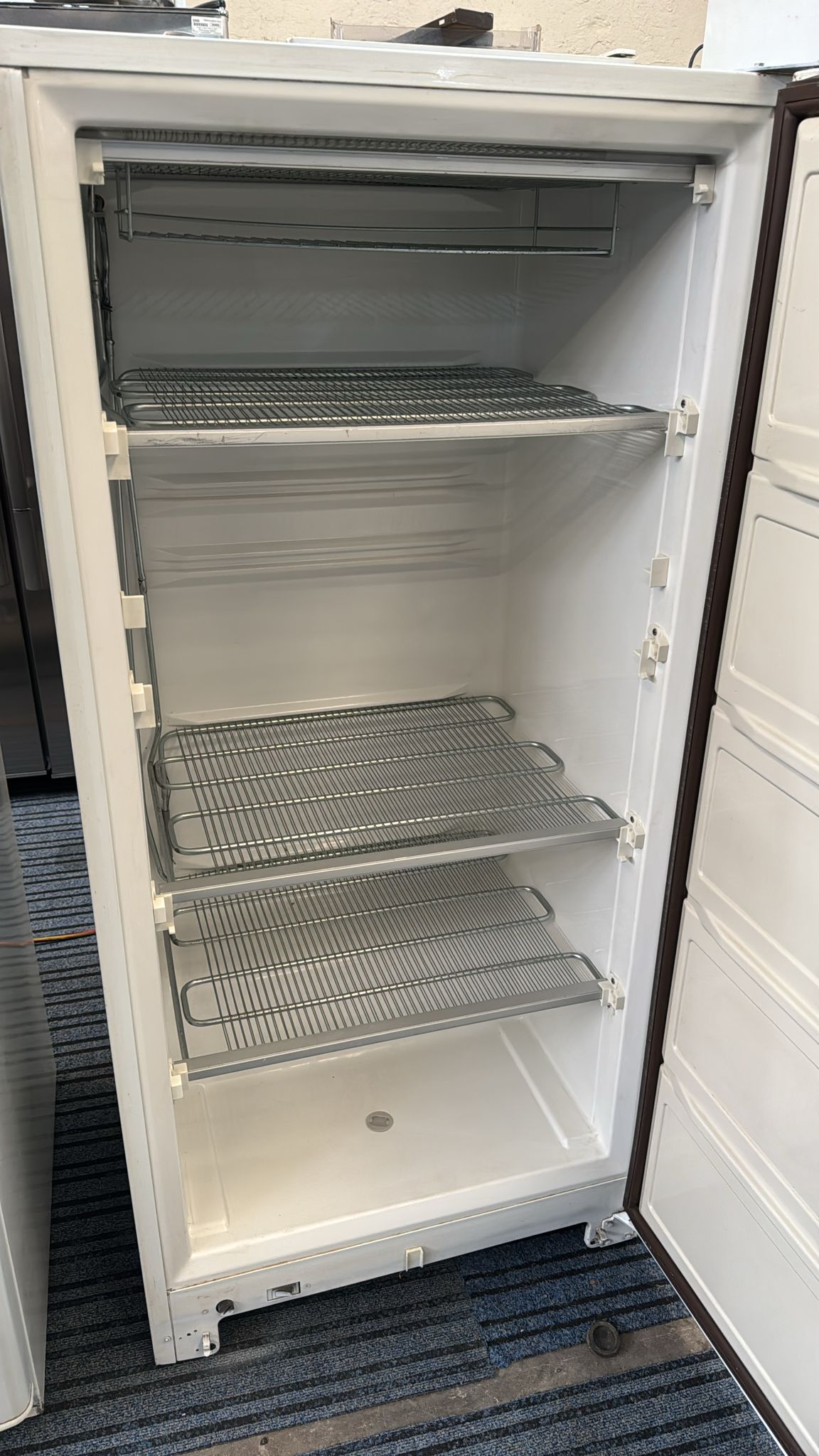 Ignis Freestanding Upright Freezer Only 315L (32499)