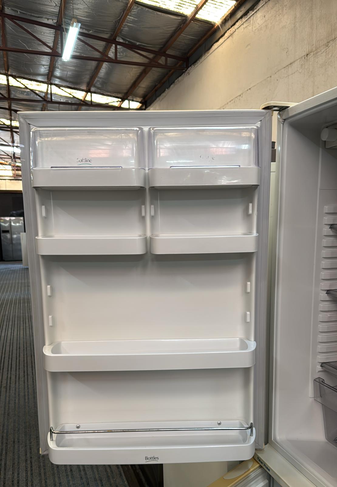 Fisher & Paykel Bottom Mount Fridge Freezer 397L, N395B (32523 )