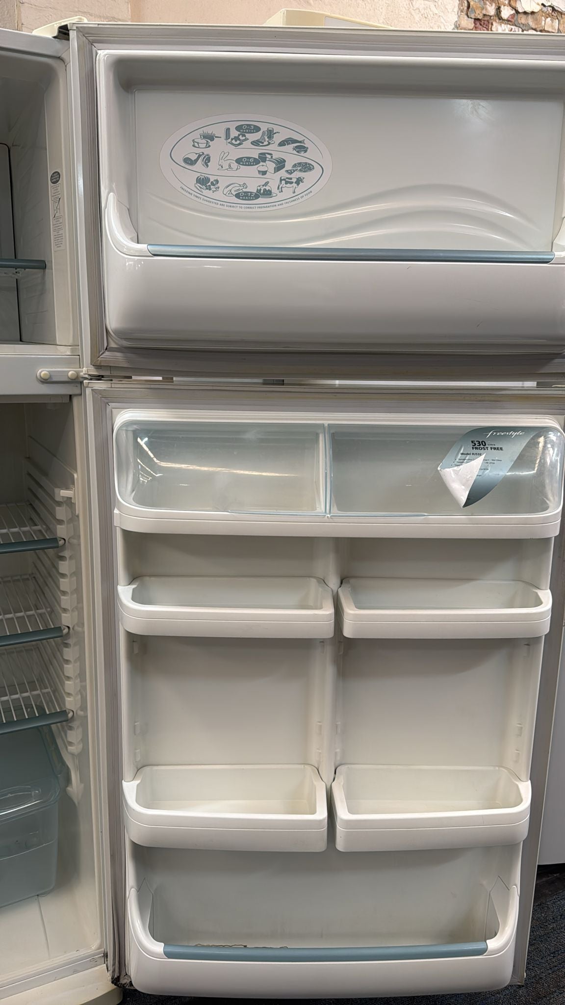 Westinghouse 530L Top Mount Fridge Freezer RJ532T-R (32669)