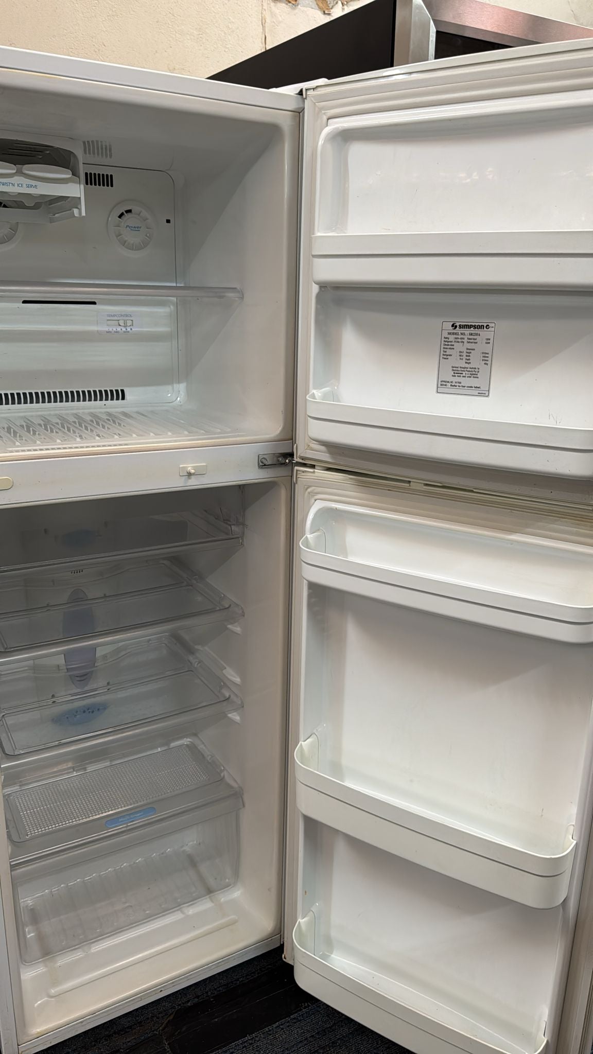 Simpson Fridge Freezer Top Mount 235L SR235A (32917)