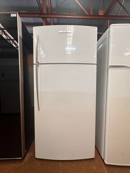 Fisher & Paykel Top Mount Fridge Freezer 517L E521T