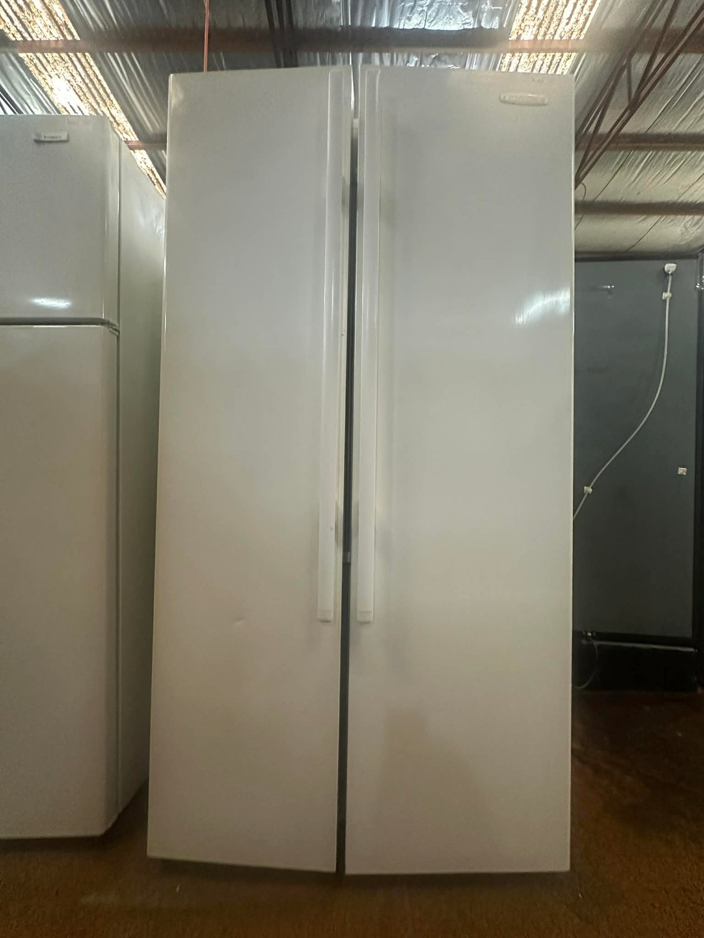 Kelvinator Side by Side Fridge Freezer 610L KSMG100WB (33017)