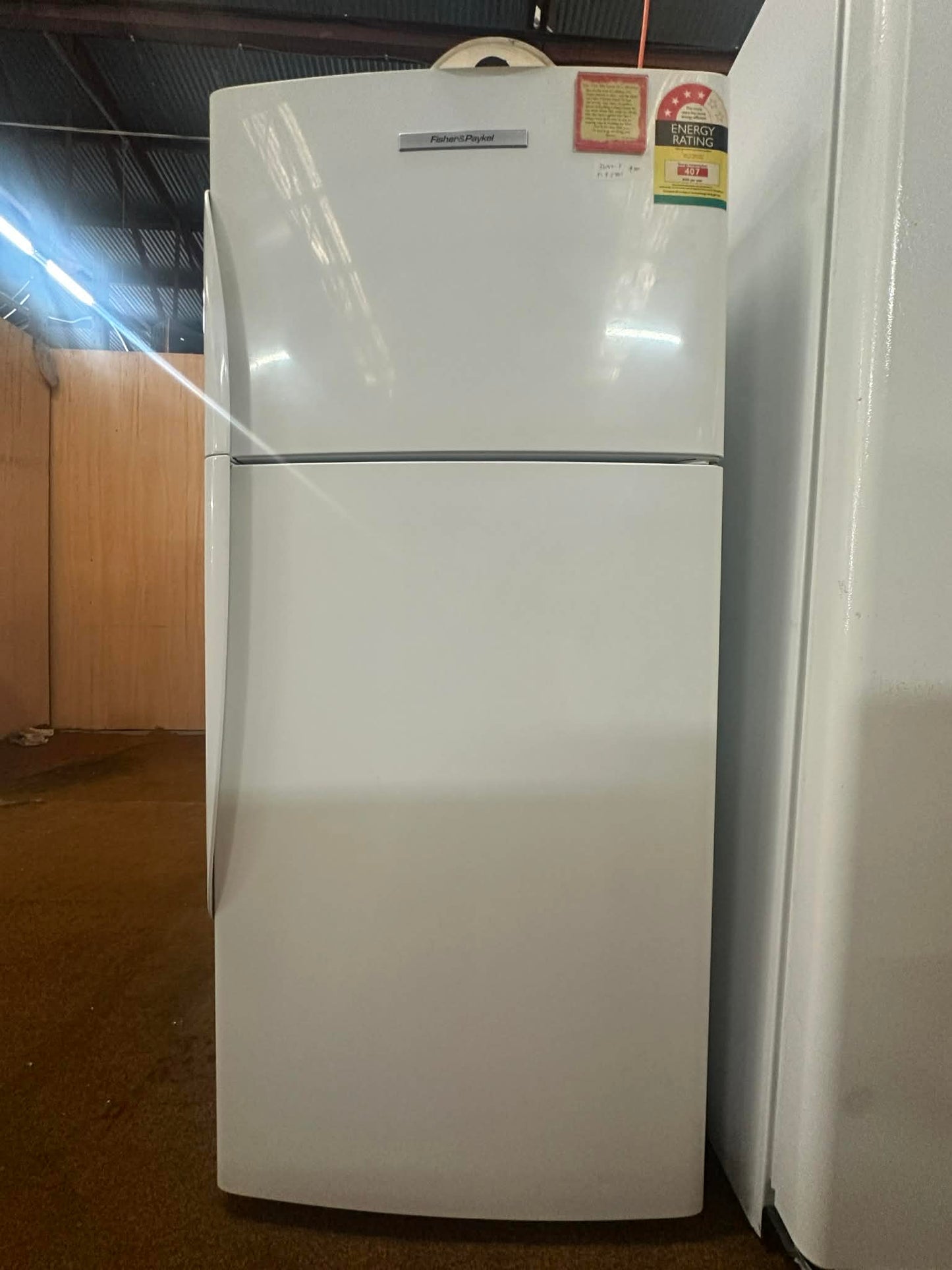 Fisher & Paykel Top Mount Fridge Freezer 329L, E331T (33047)