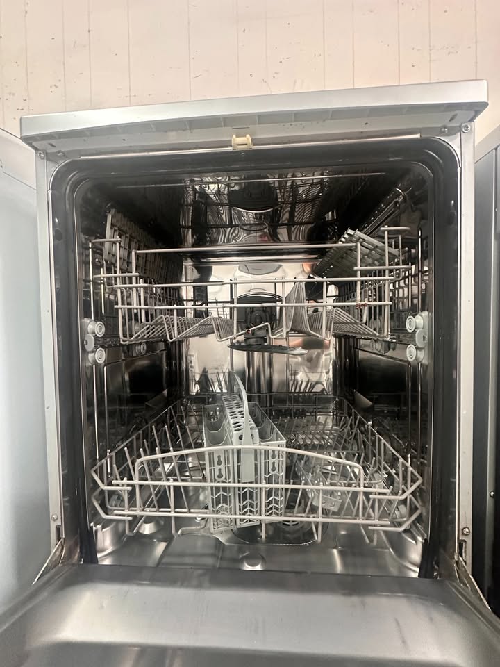 Euro Stainless Steel Dishwasher, ED5DESA (31477 F)