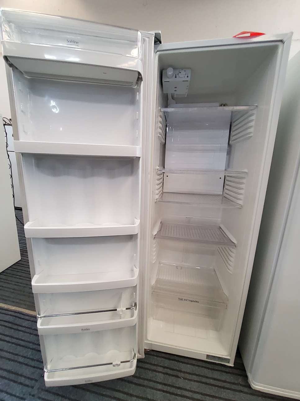 Fisher & Paykel Freestanding Fridge Only 266L C270