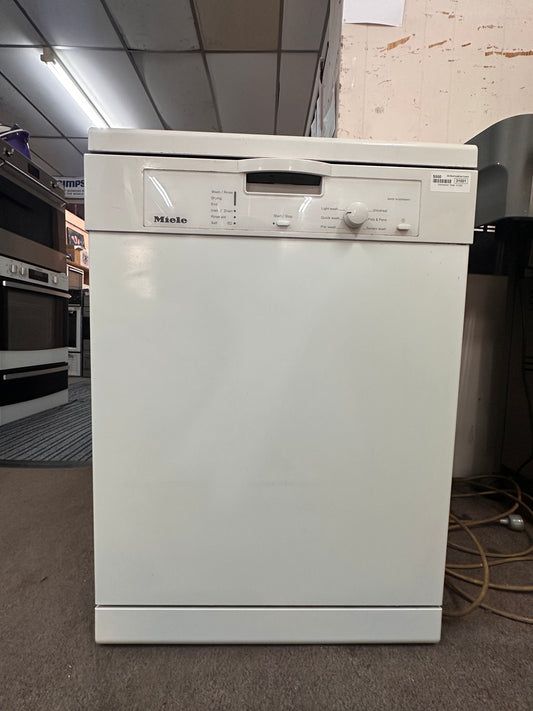 Miele Freestanding Dishwasher G1020