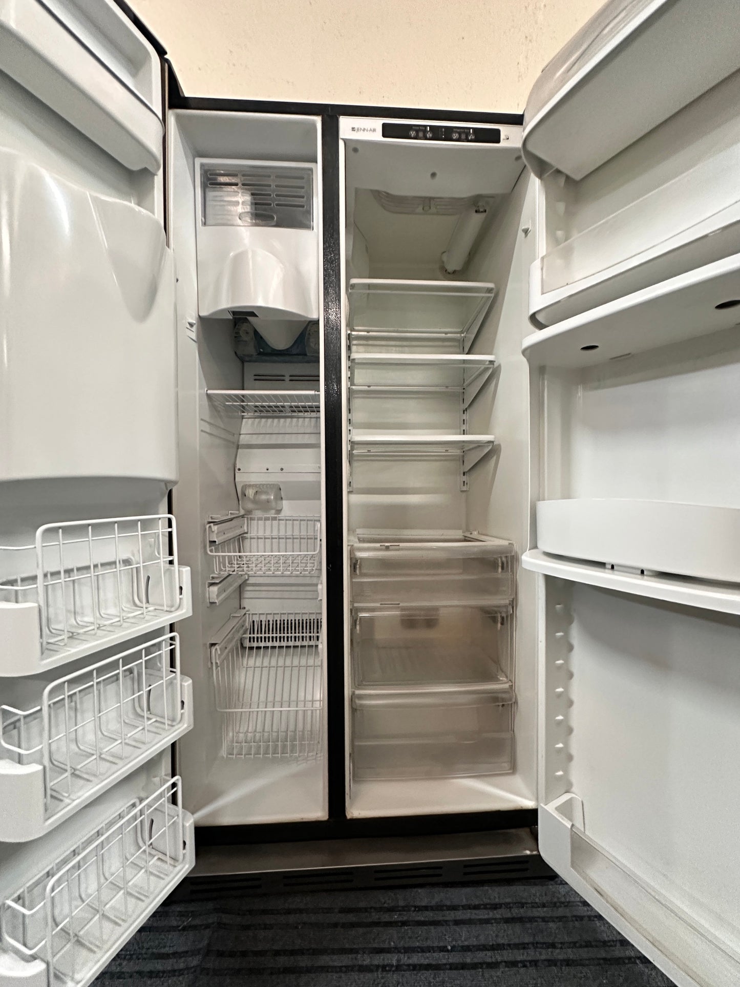 Jenn Air Side by Side Fridge Freezer 610L JC2225GEKB