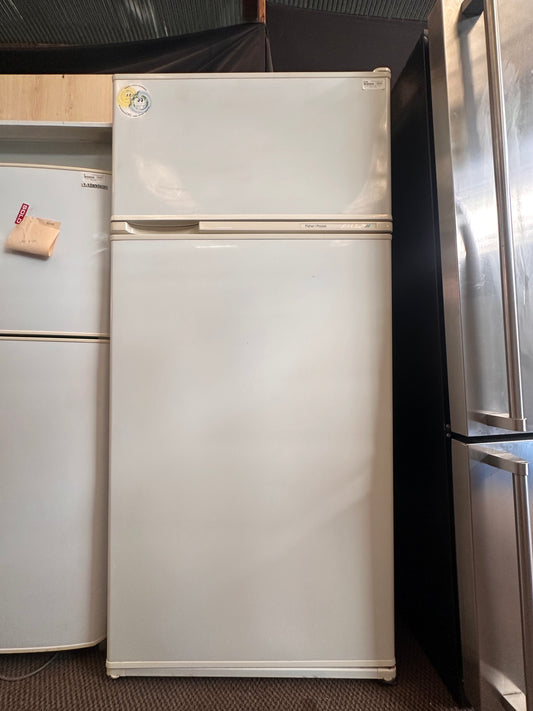 Fisher & Paykel Top Mount Fridge Freezer 522L C520T