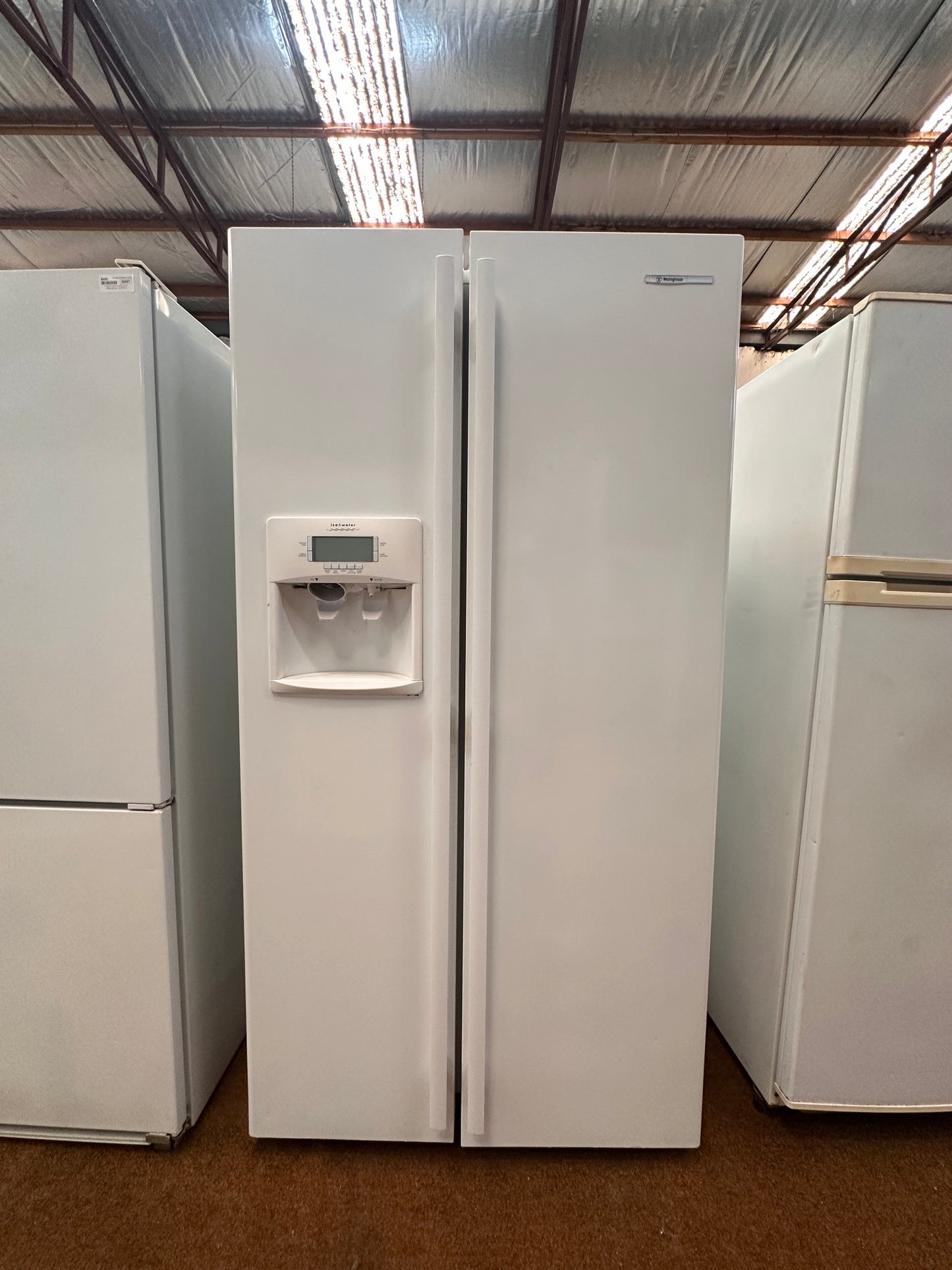 Westinghouse Side by Side Fridge Freezer 597L WSE6070WB*4