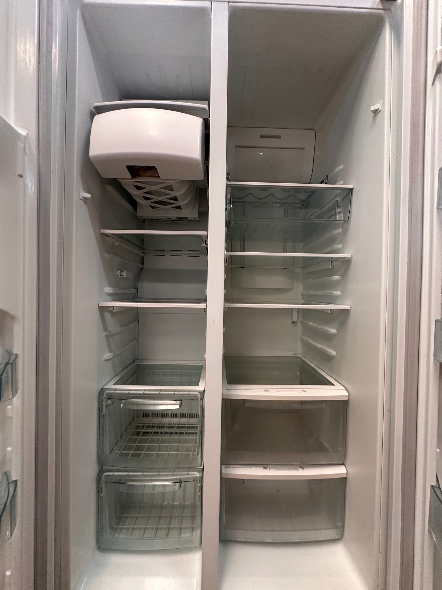 Westinghouse Side by Side Fridge Freezer 597L WSE6070WB*4