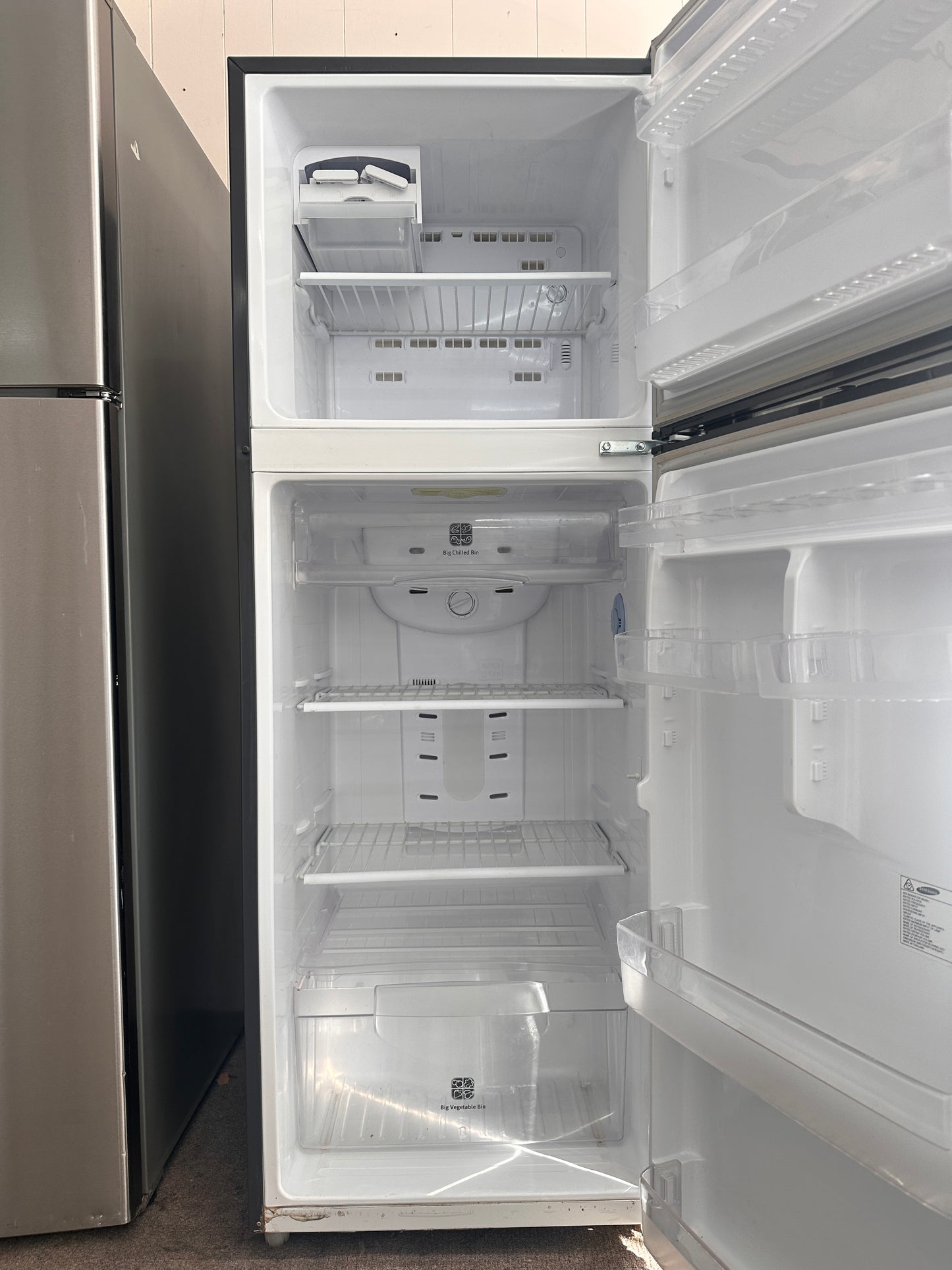Samsung Top Mount Fridge Freezer 296L SR29SNP Stainless