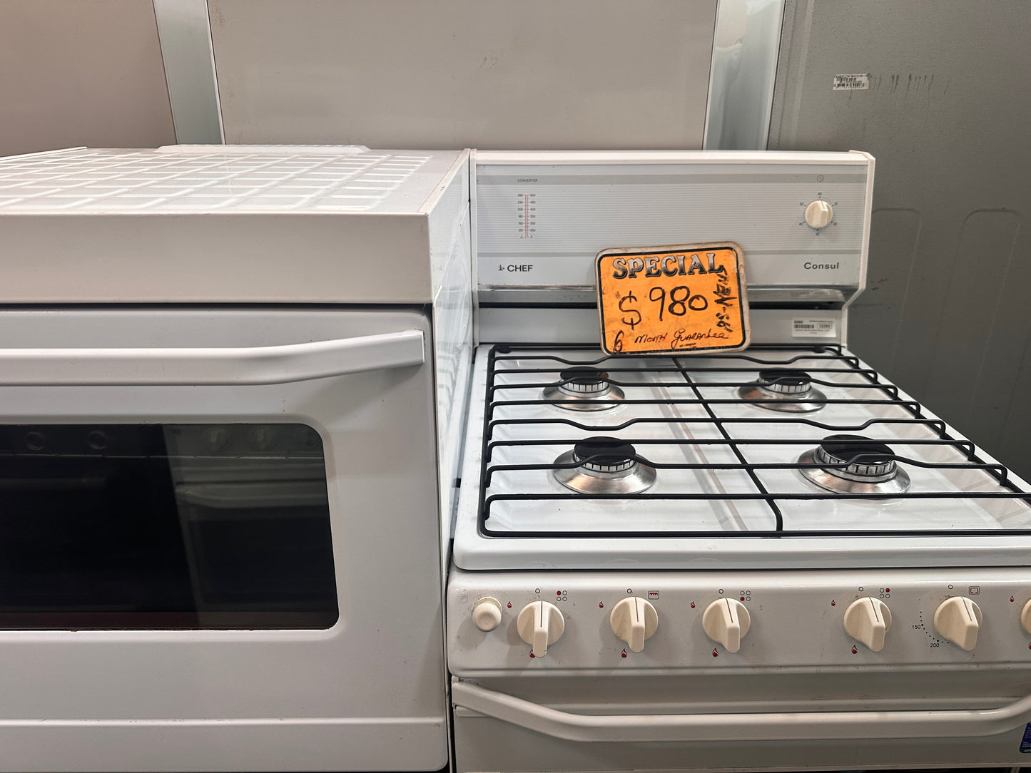 Chef Consul Natural Gas Elevated Stove