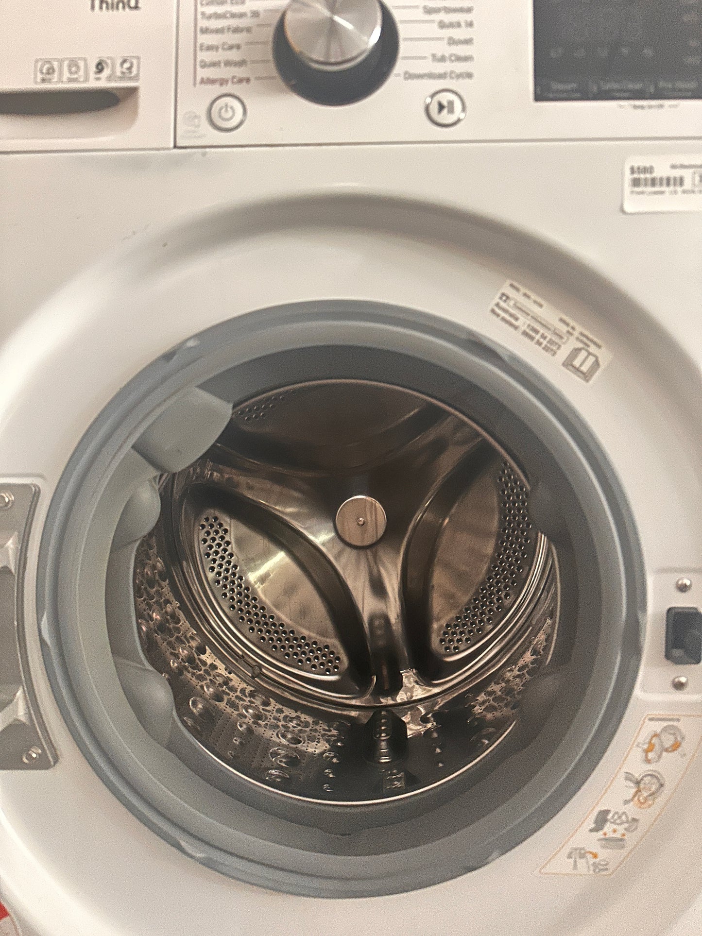 LG front load washing machine 12kg WV9-1412W
