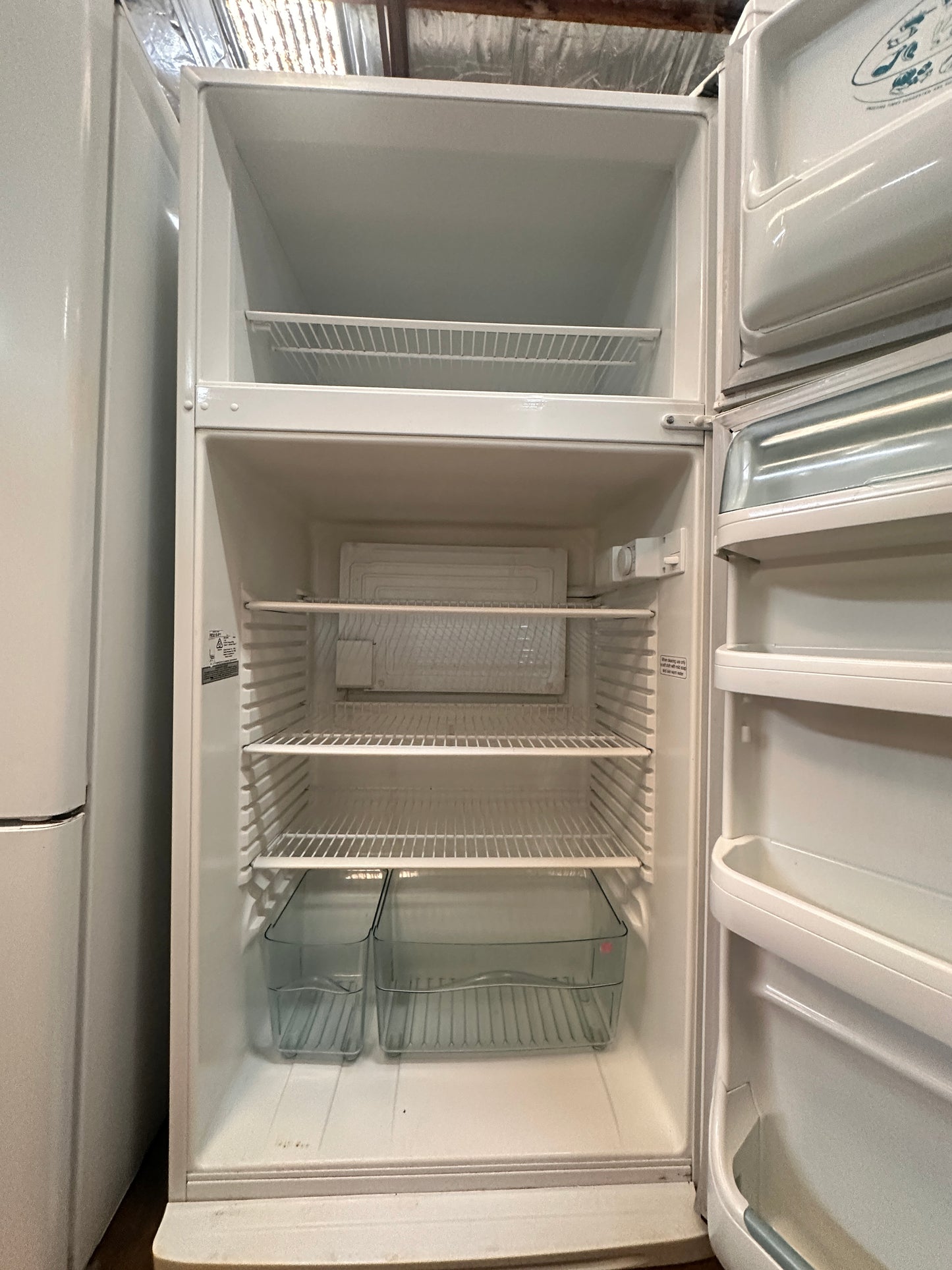 Westinghouse Top Mount Fridge Freezer 520L RE521S-R*1