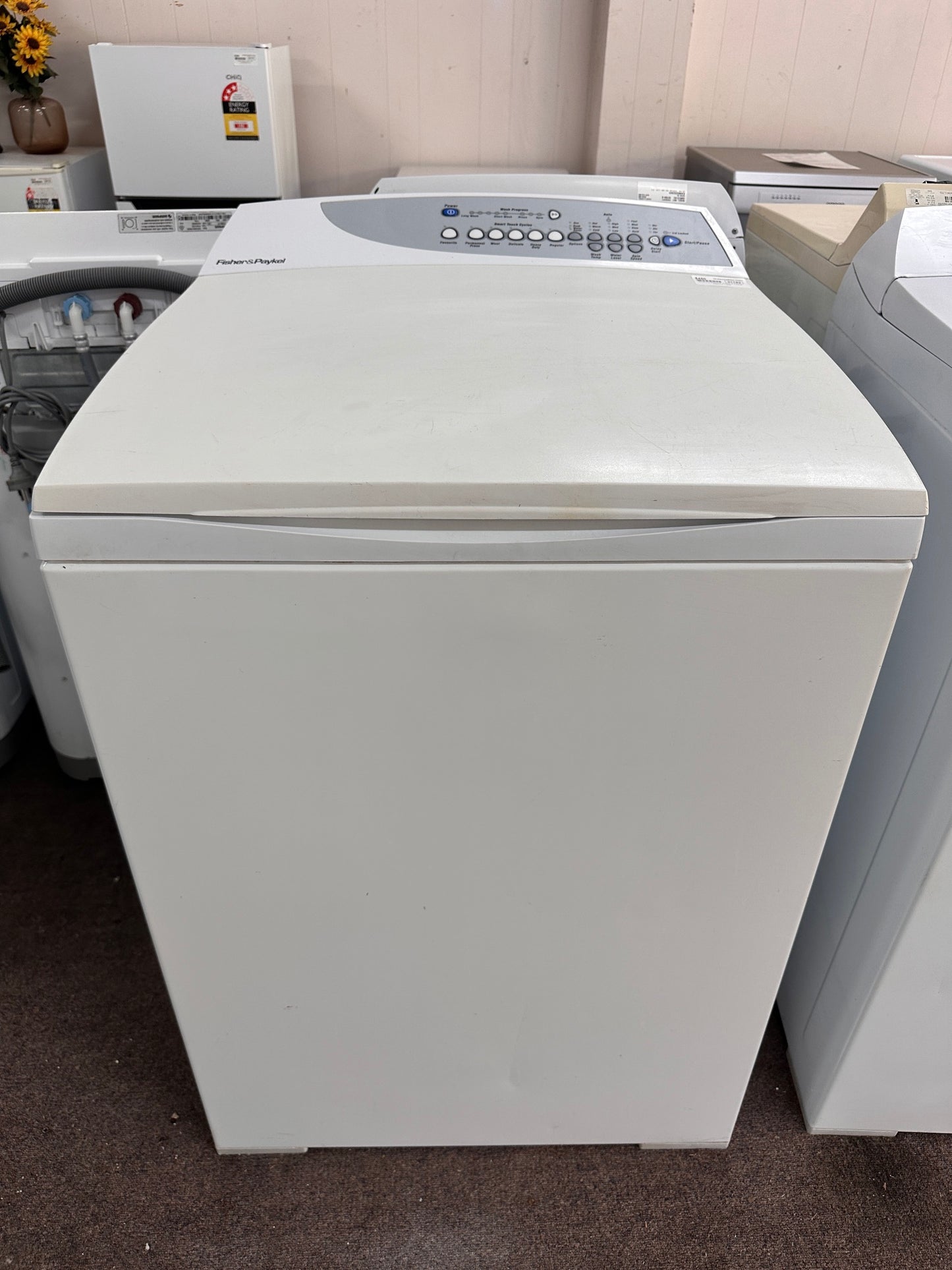 Fisher & Paykel Top Loader Washing Machine 7.5kg GW712