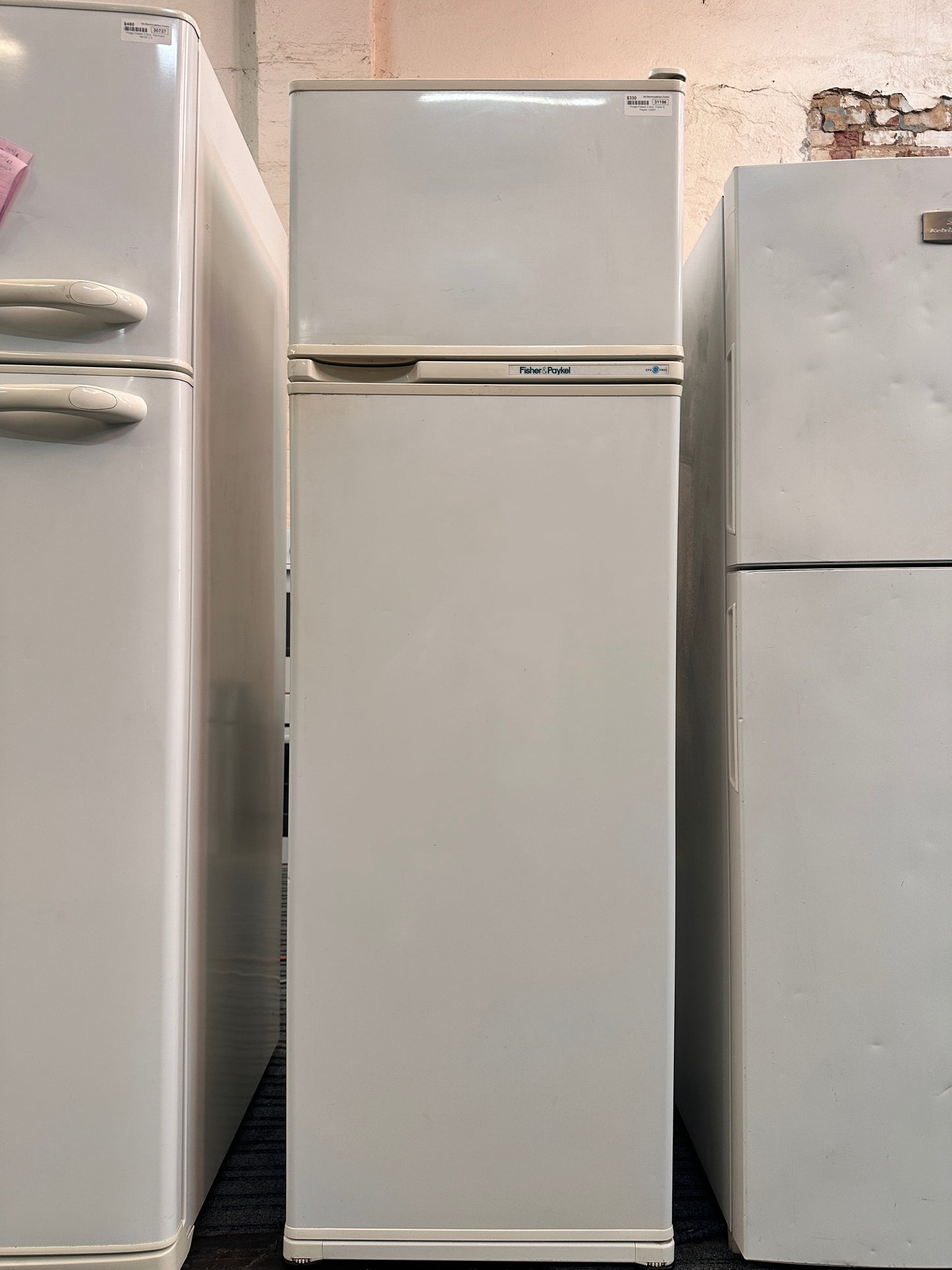 Fisher & Paykel Top Mount Fridge Freezer 248L C250T