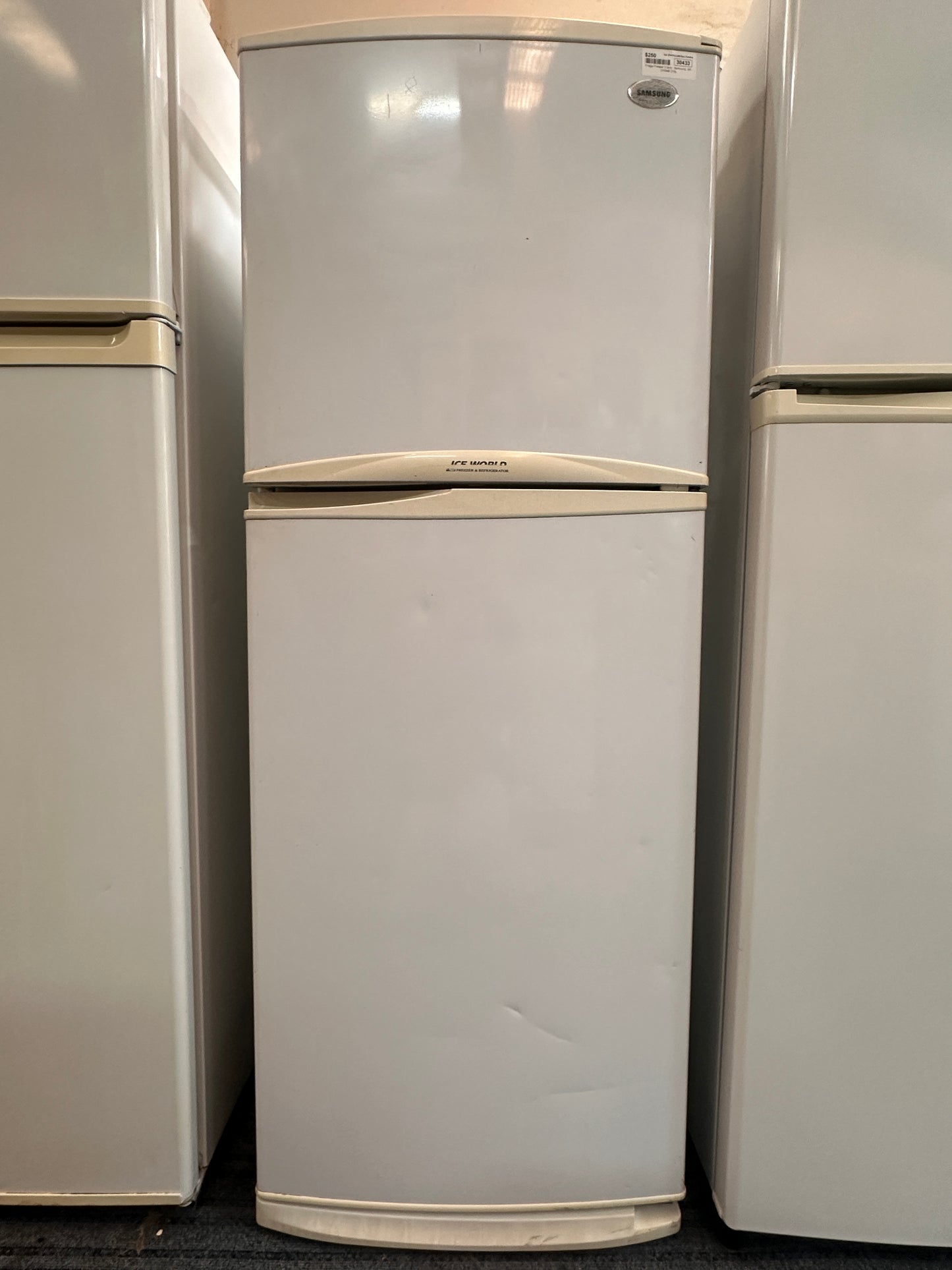 Samsung Top Mount Fridge Freezer 210L SR-21NMB