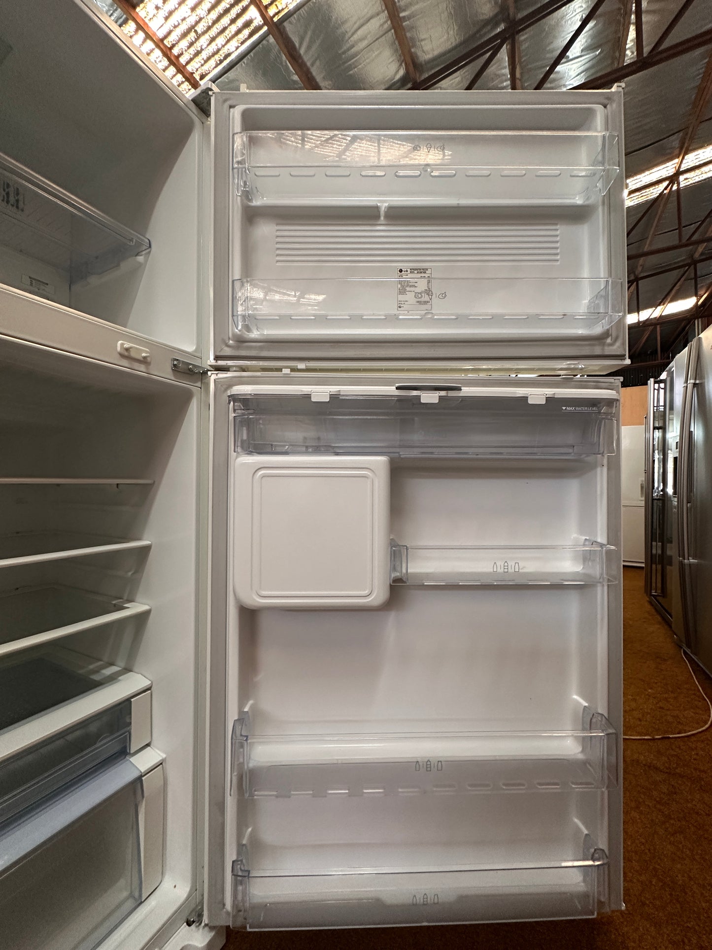 LG Top Mount Fridge Freezer 564L GR559FWDR