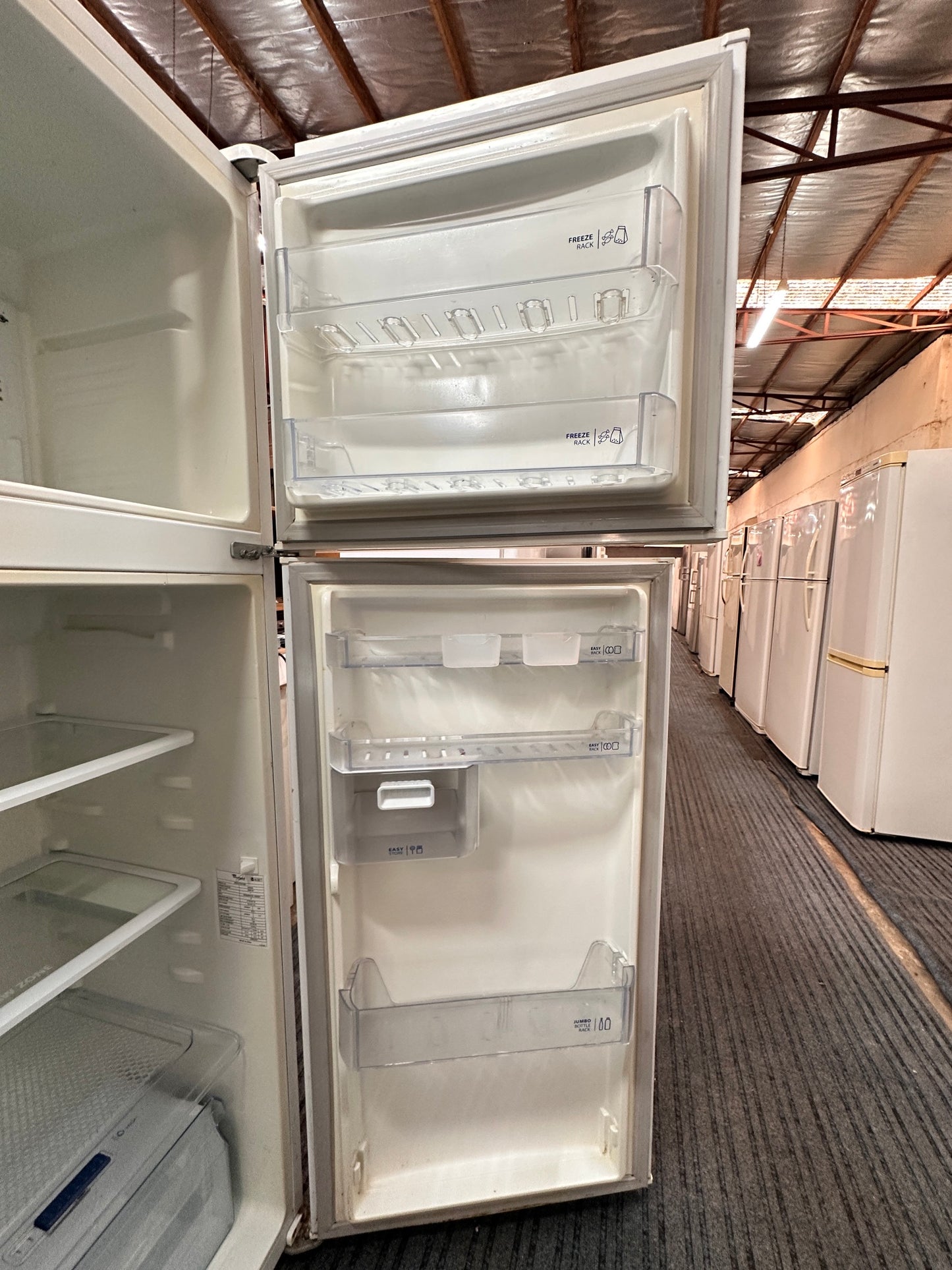 Whirlpool Top Mount Fridge Freezer 360L WRIBT36