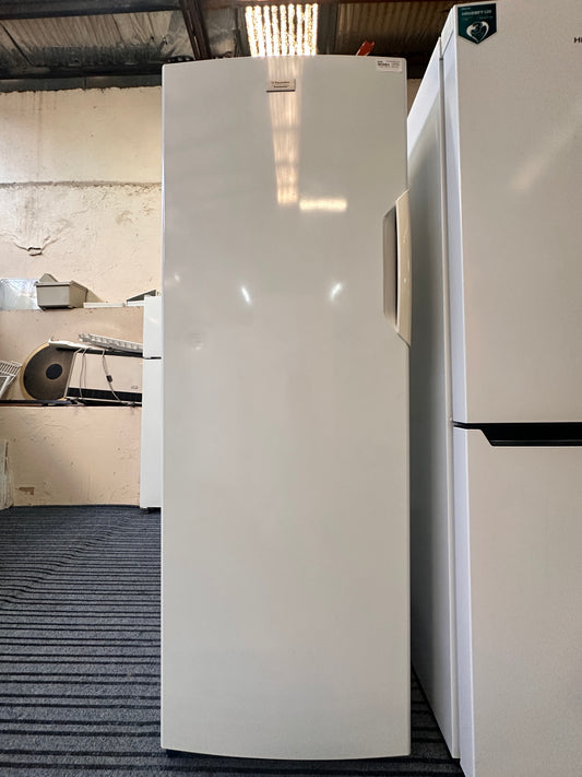 Kelvinator Electrolux Freestanding Freezer 300L FN300