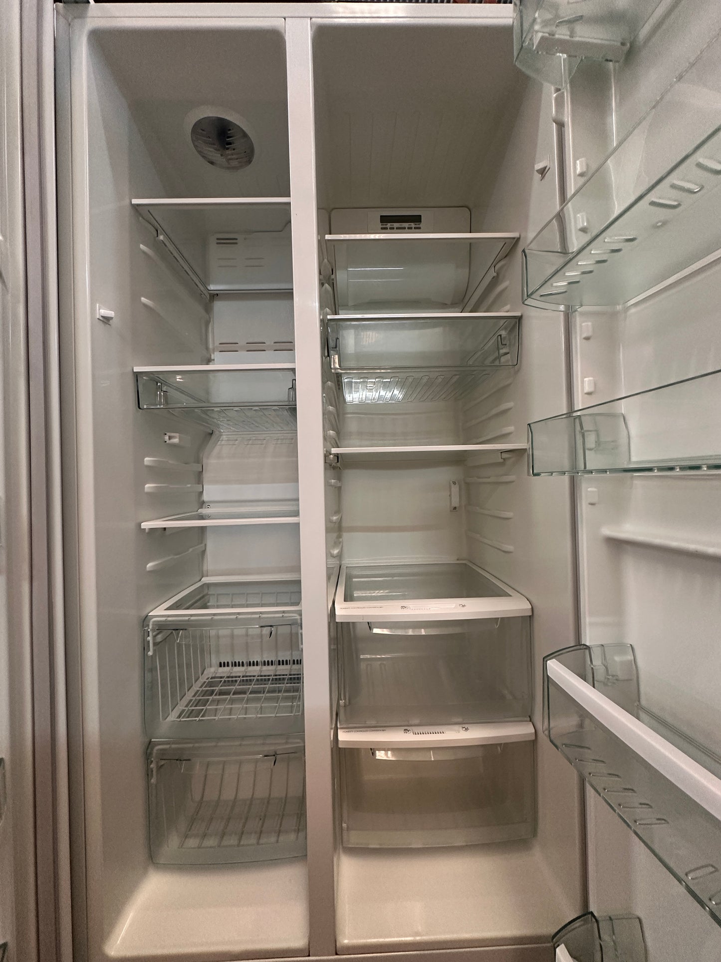 Westinghouse Side by Side Fridge Freezer 606L WSE6100WA