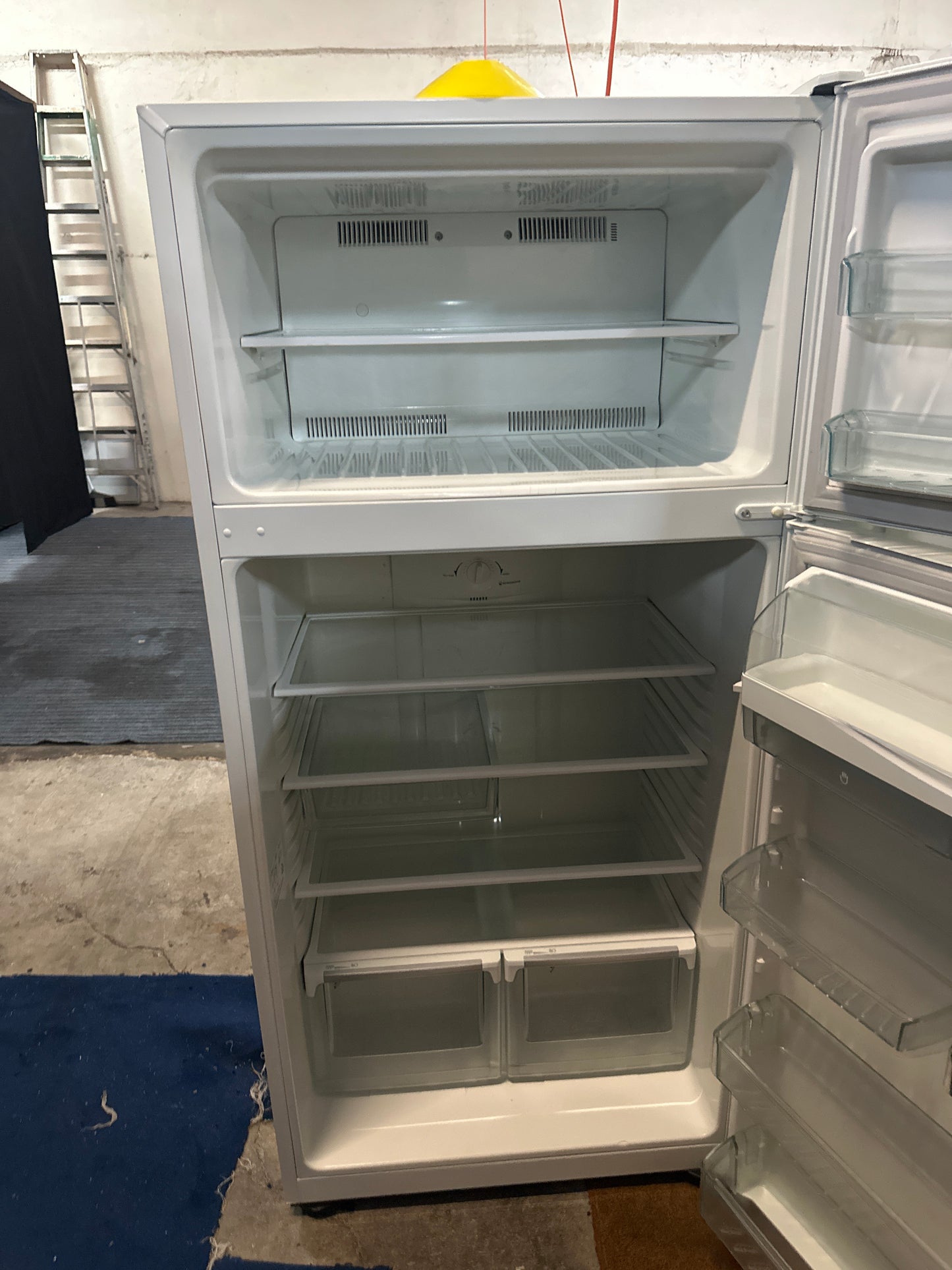 Westinghouse Top Mount Fridge Freezer WTM5200WB-R*7 520L (33020)
