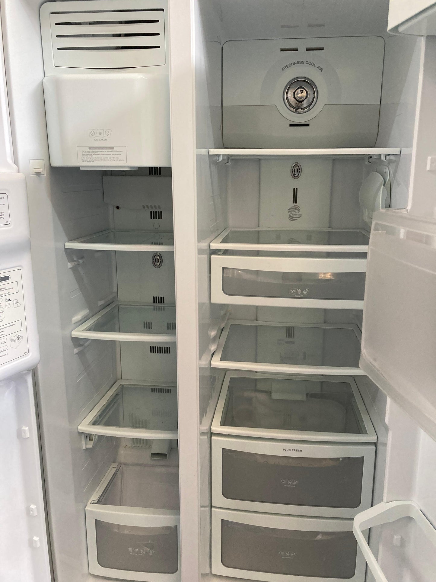 Omega Side by Side Fridge Freezer 616L FRR616S (32280)