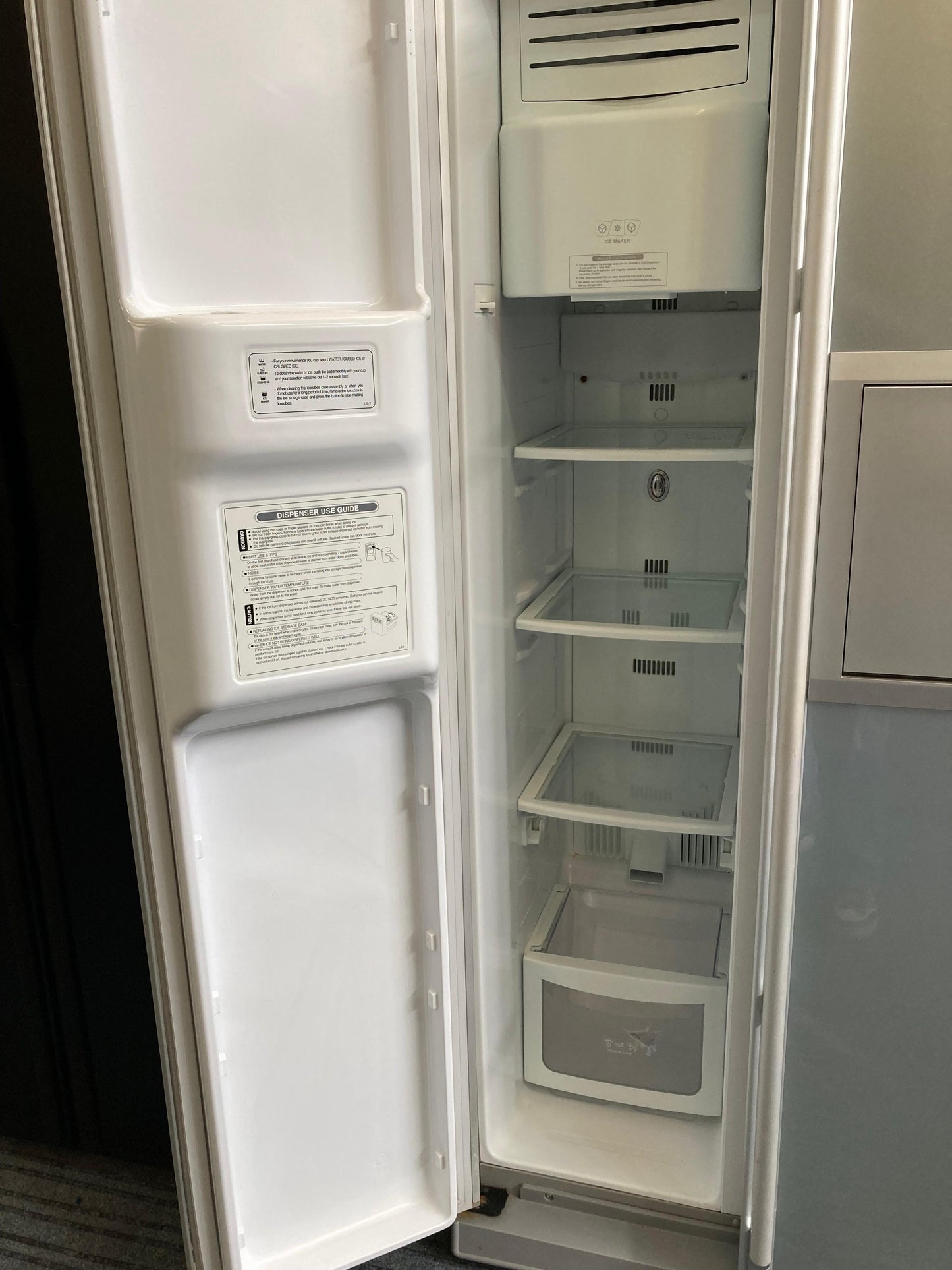 Omega Side by Side Fridge Freezer 616L FRR616S (32280)