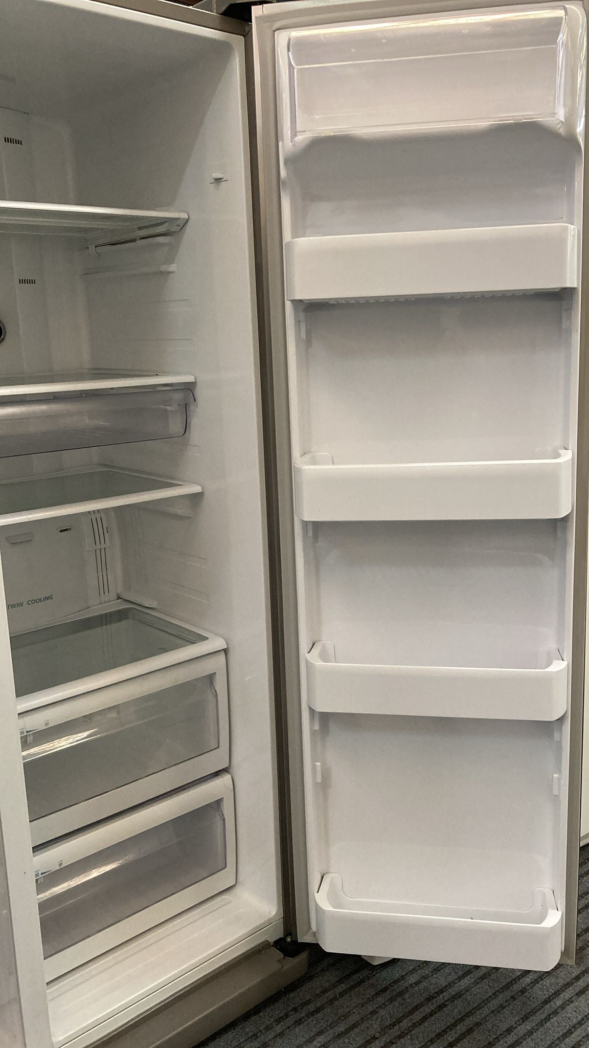 Samsung Side by Side Fridge Freezer 596L SRS598NSS