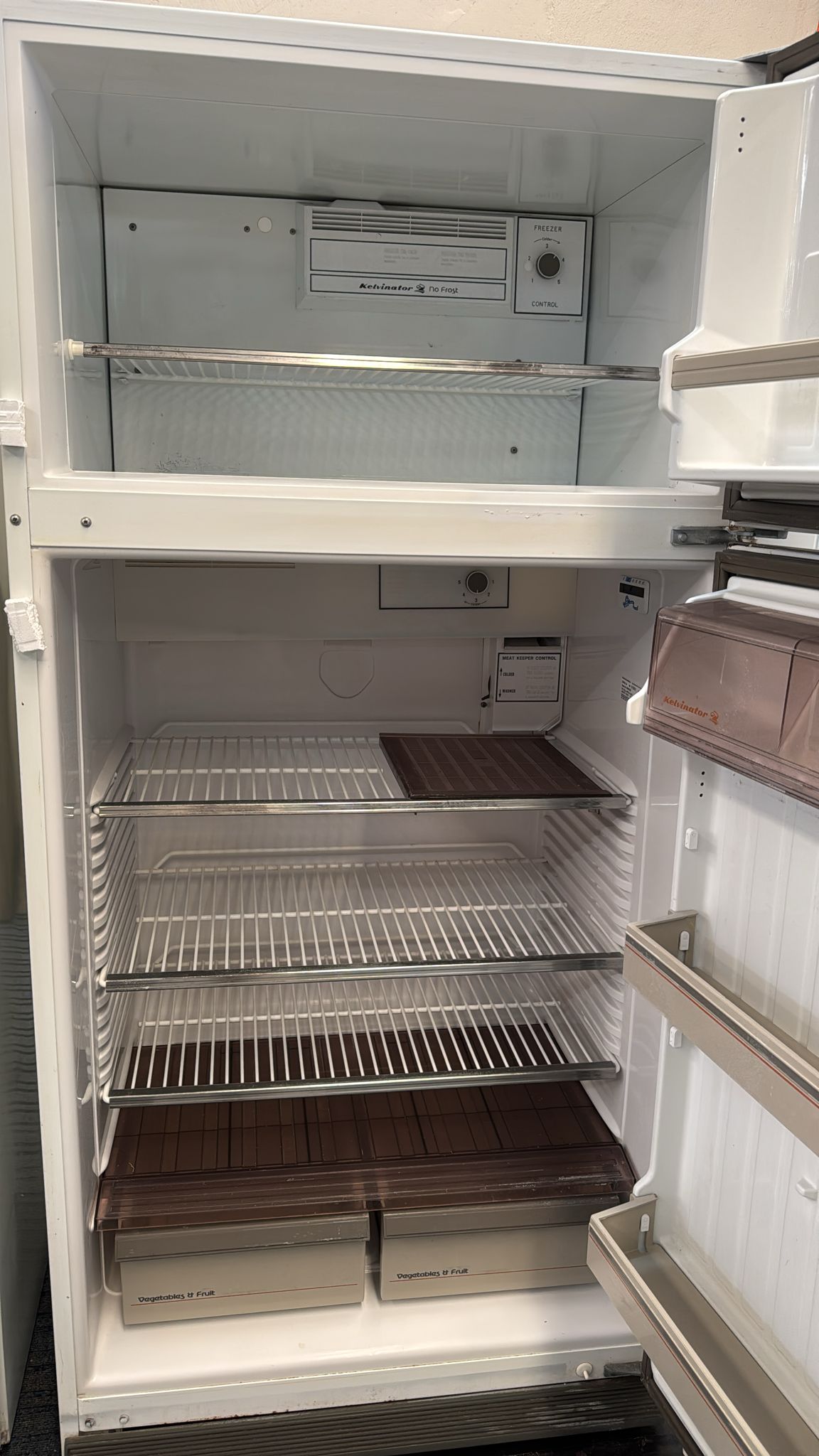 Kelvinator Top Mount Fridge Freezer N480SD 500L (32671)