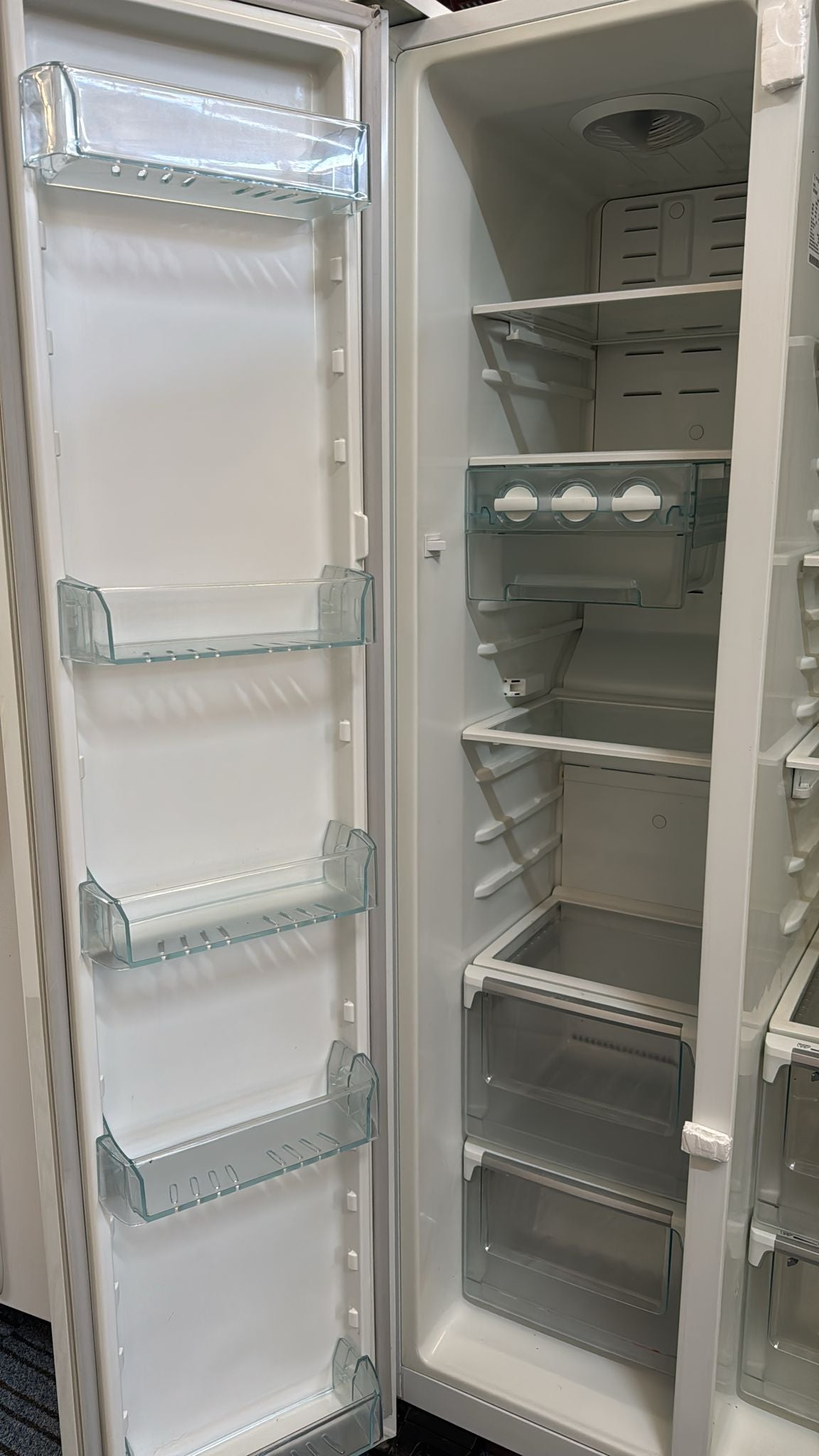 Westinghouse Side by Side Fridge Freezer 700L WSE7000SA (32882)