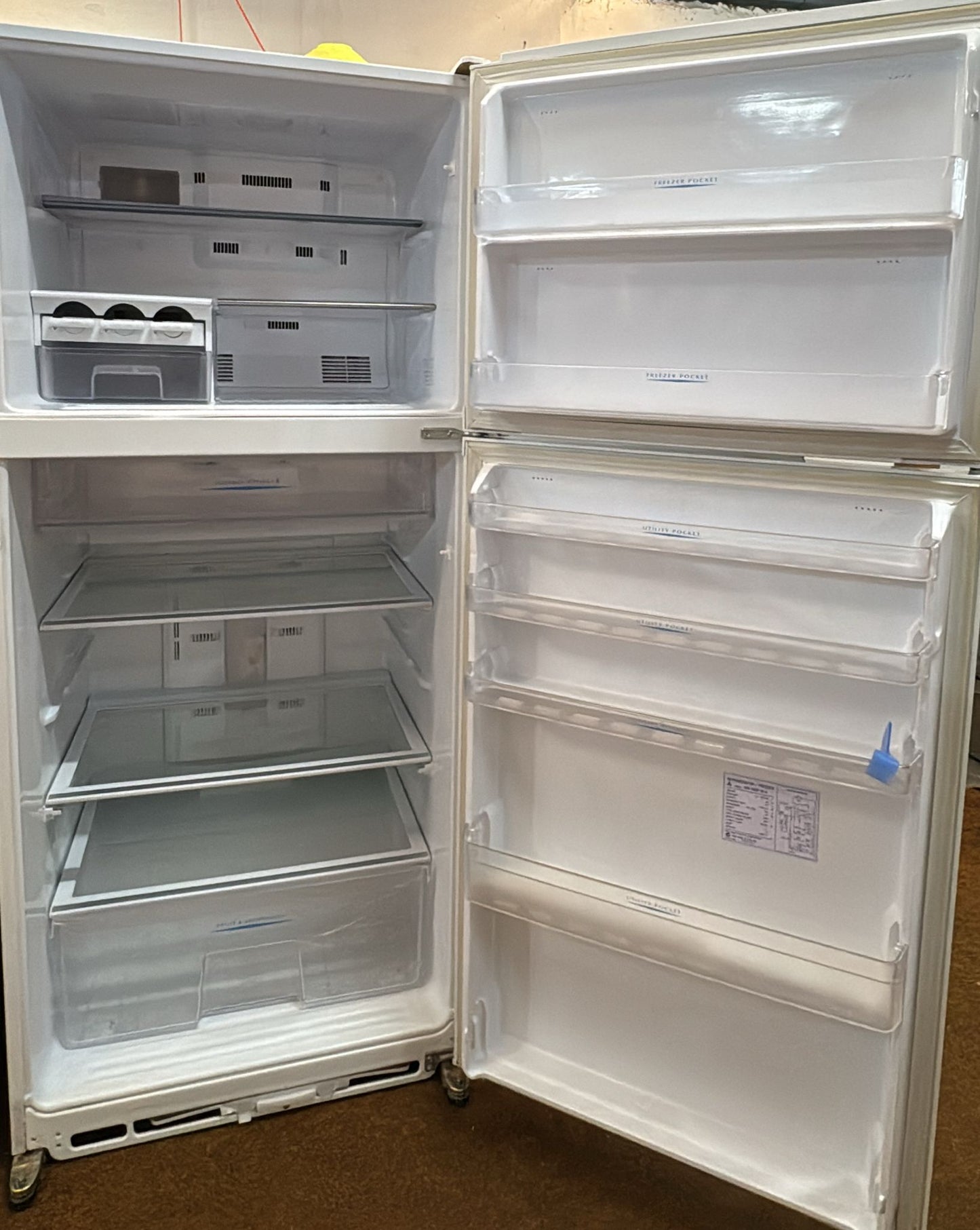Mitsubishi Top Mount Fridge Freezer 560L, MR560PWA (32883)