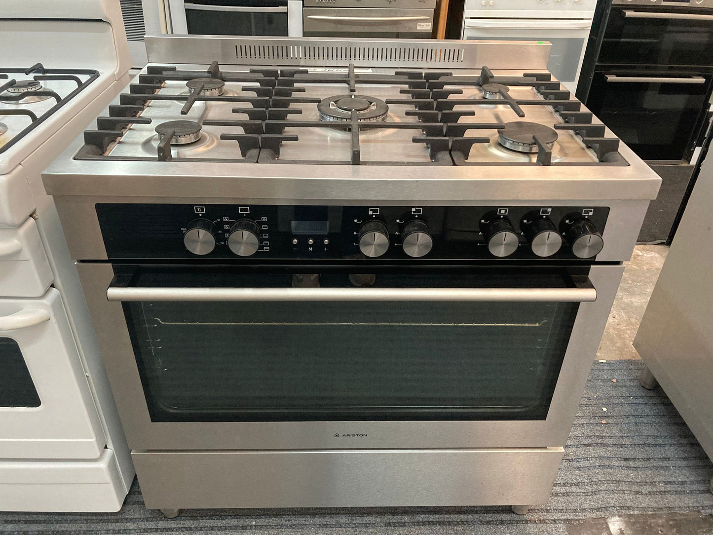 Ariston 5 Burner 90cm Duel Fuel 90cm Stove, Fan Forced (32964)