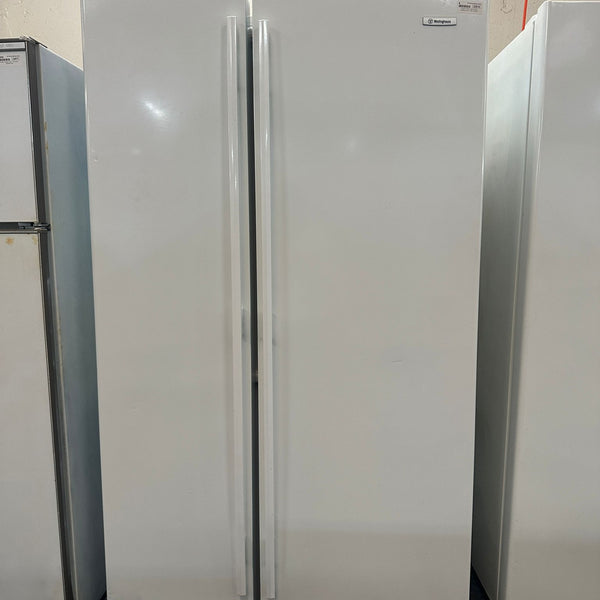 Westinghouse Side by Side Fridge Freezer 700L WSE7000SA (33019)