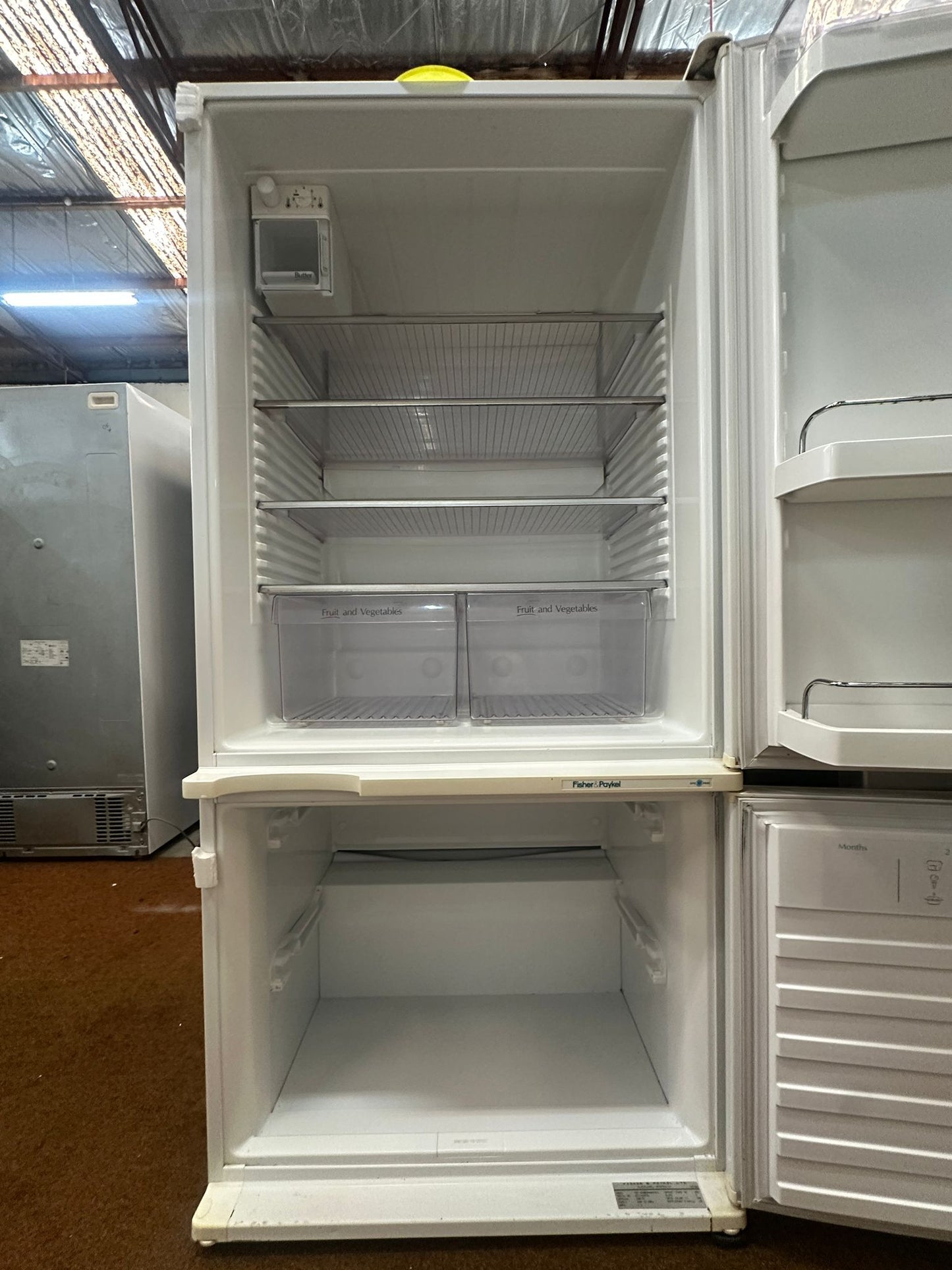 Fisher & Paykel Bottom Mount Fridge Freezer 519L, E522B (33044)