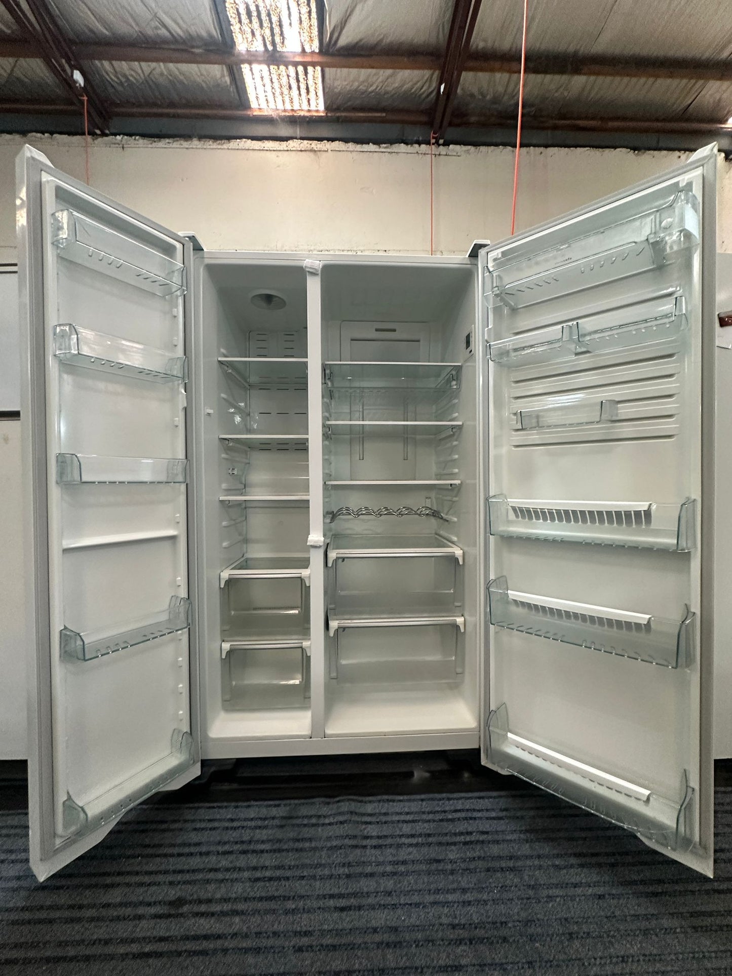 Westinghouse Side by Side Fridge Freezer 700L WSE7000SA (33019)