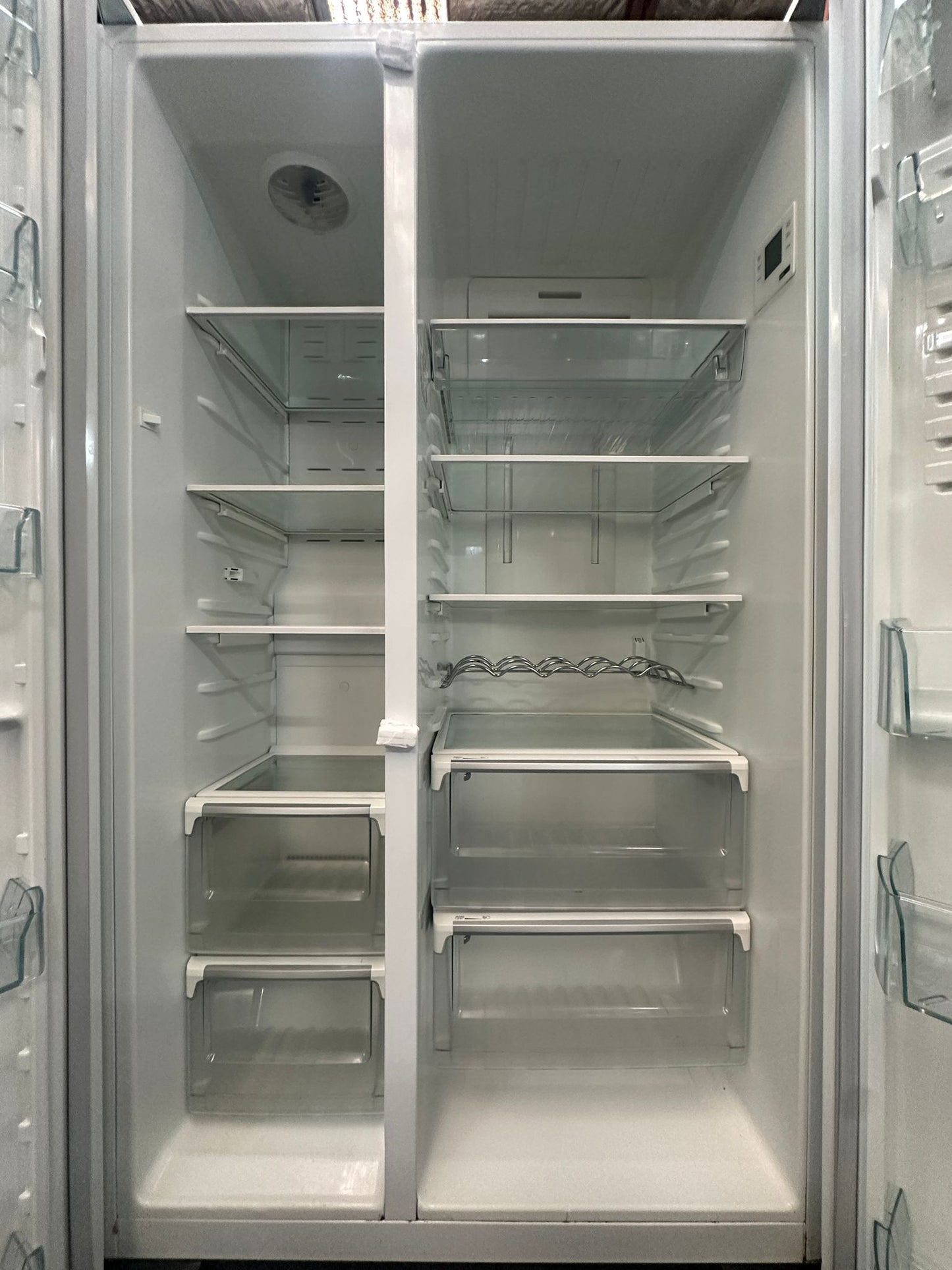 Westinghouse Side by Side Fridge Freezer 700L WSE7000SA (33019)