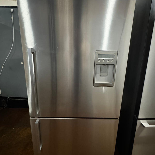 Fisher & Paykel Bottom Mount Fridge Freezer 519L, E522B (33157)