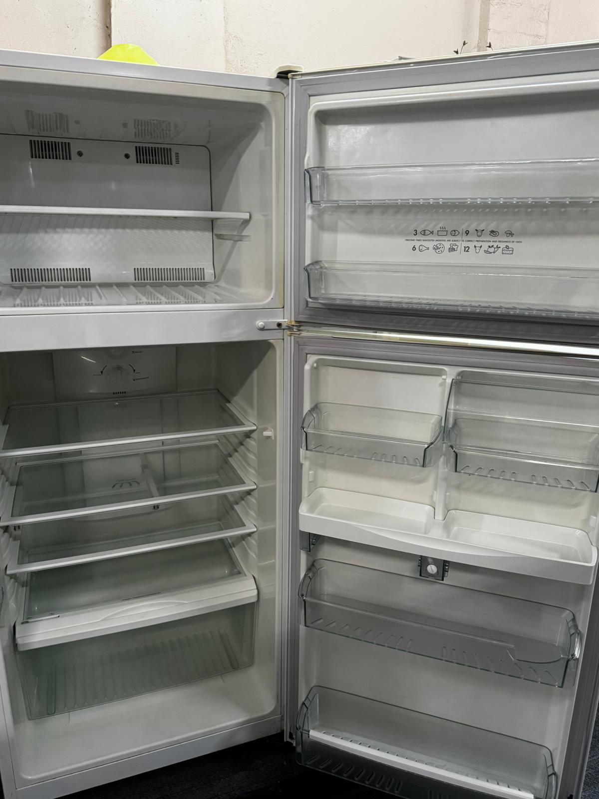 Westinghouse Top Mount Fridge Freezer RJ422VR 416L (33156)