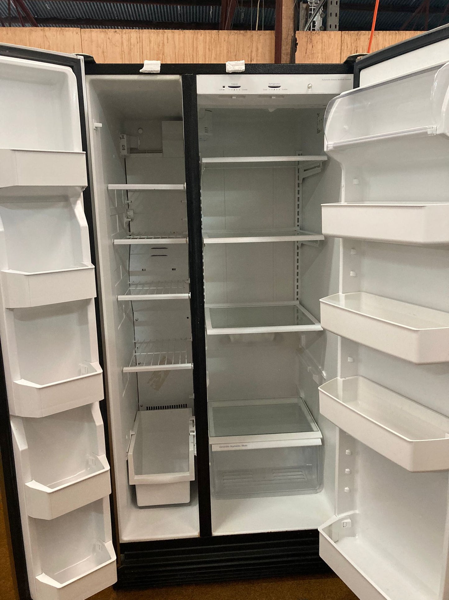 Whirlpool Side by Side Fridge Freezer 640L (33165)