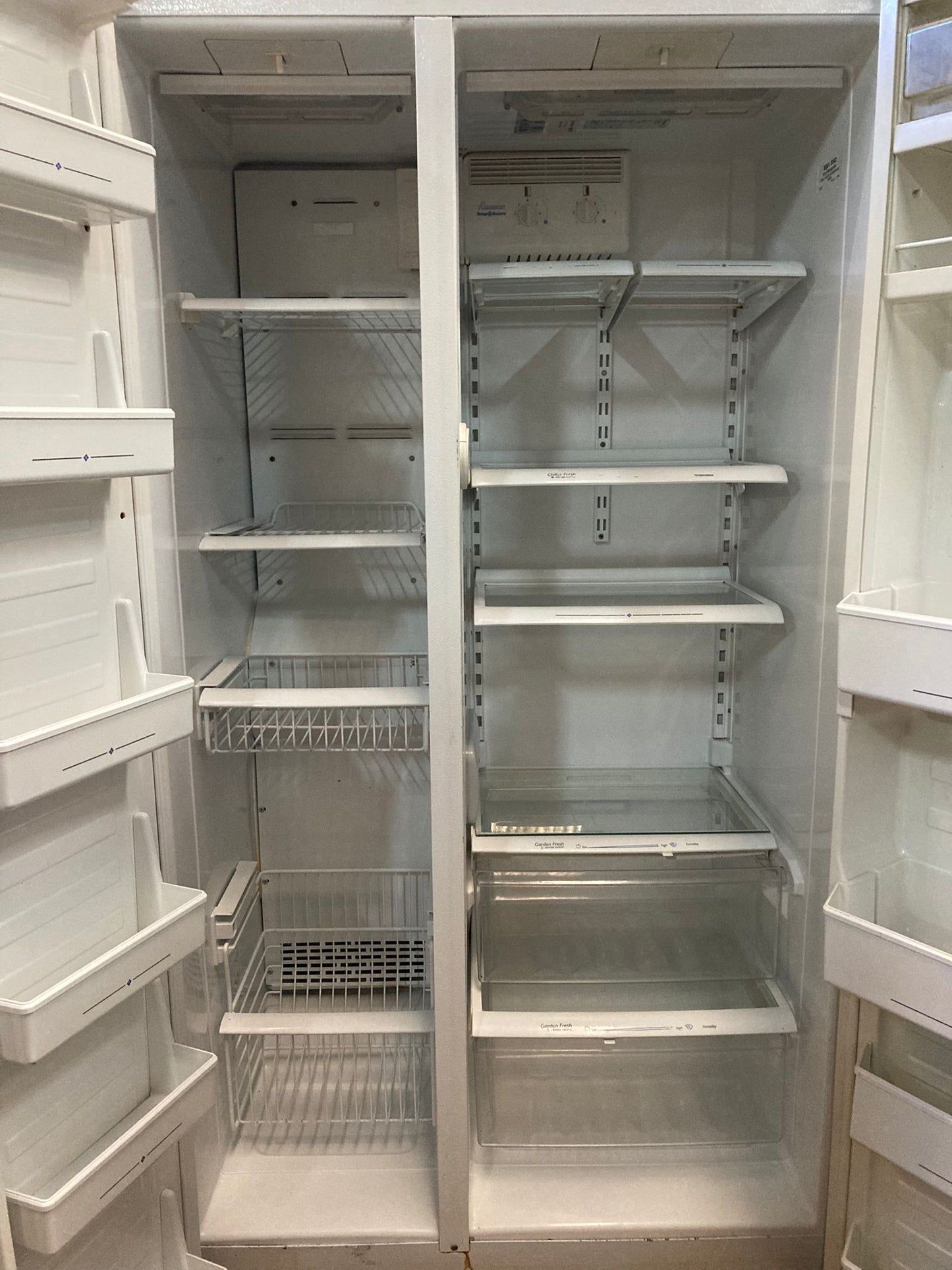 Amana Side by Side Fridge Freezer SB520S (33175)