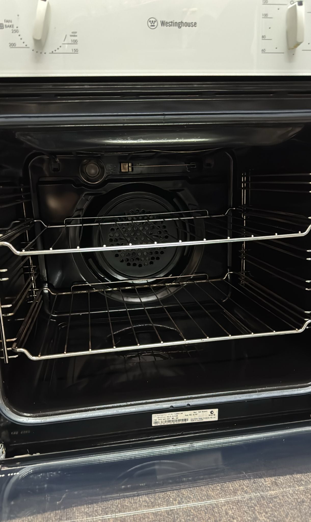 Westinghouse 663 Electric Underbench Oven, Fan Forced (33183)