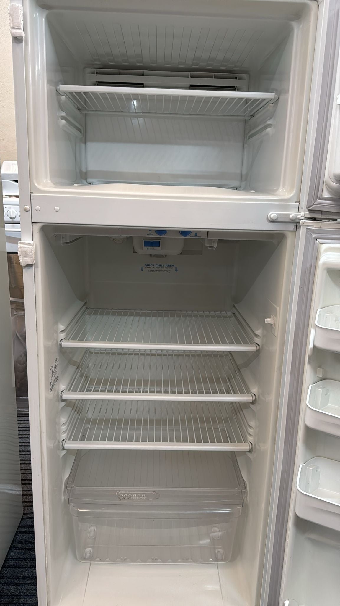 Kelvinator Top Mount Fridge Freezer N410HR 410L (33205)