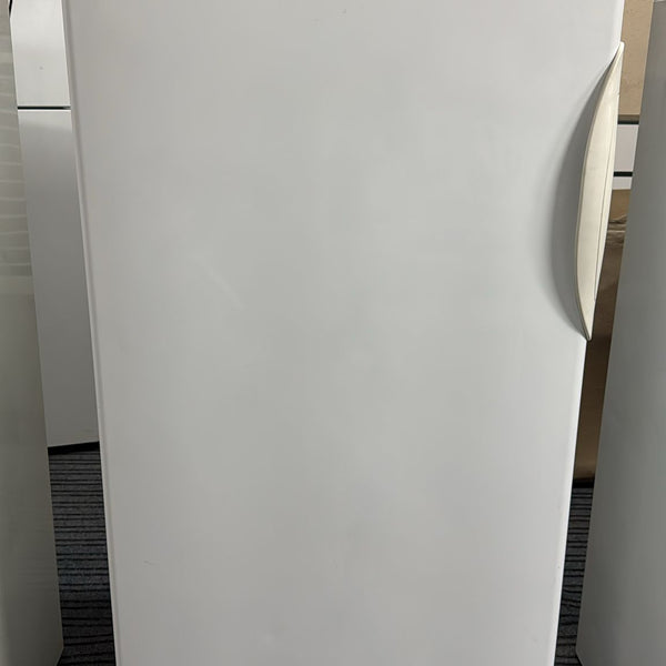 Westinghouse Upright Freezer Only 380L, FJ383 (33226)