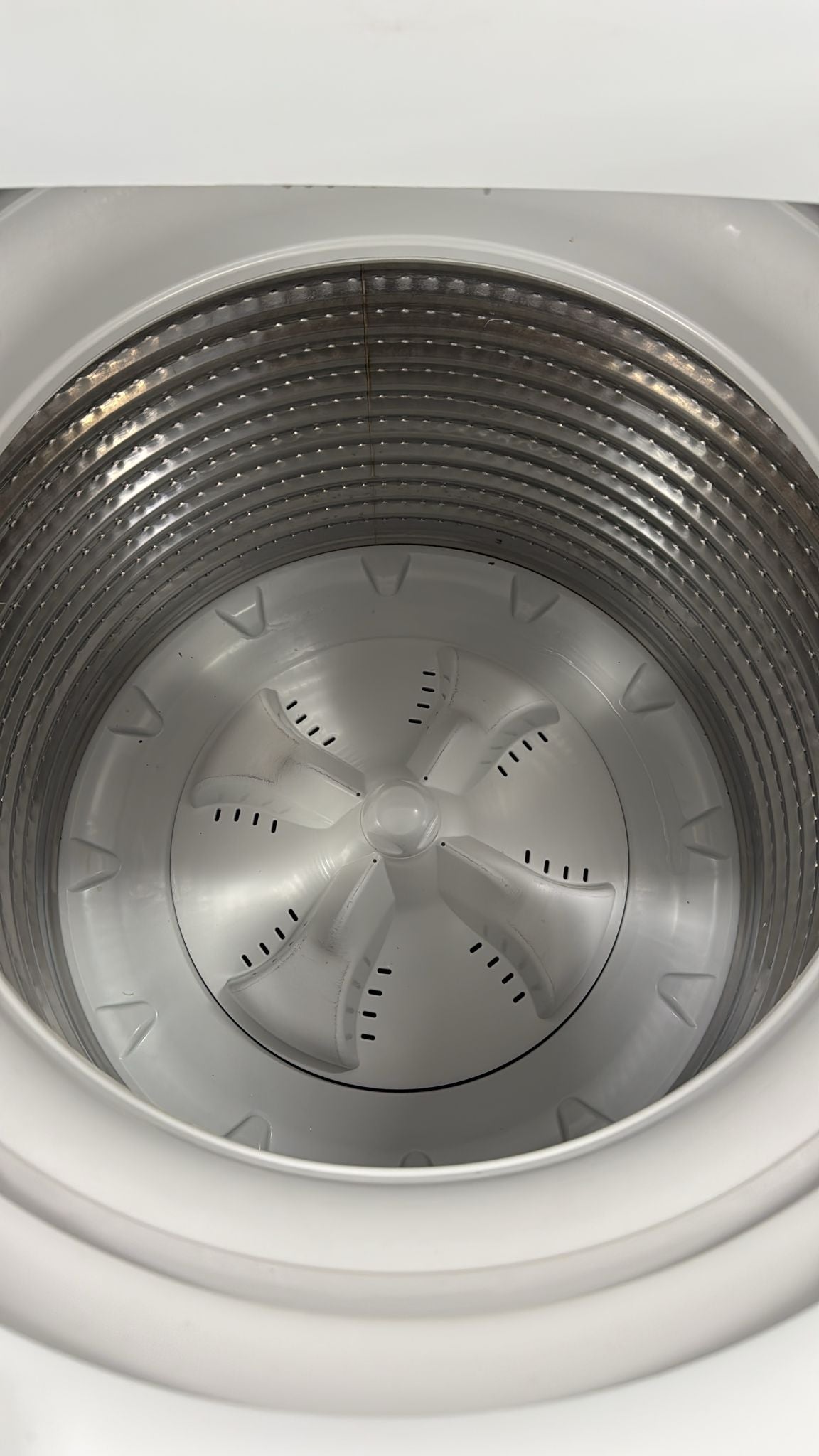 Fisher & Paykel Top Loader Washing Machine 8kg WL80T650W1 (33238)