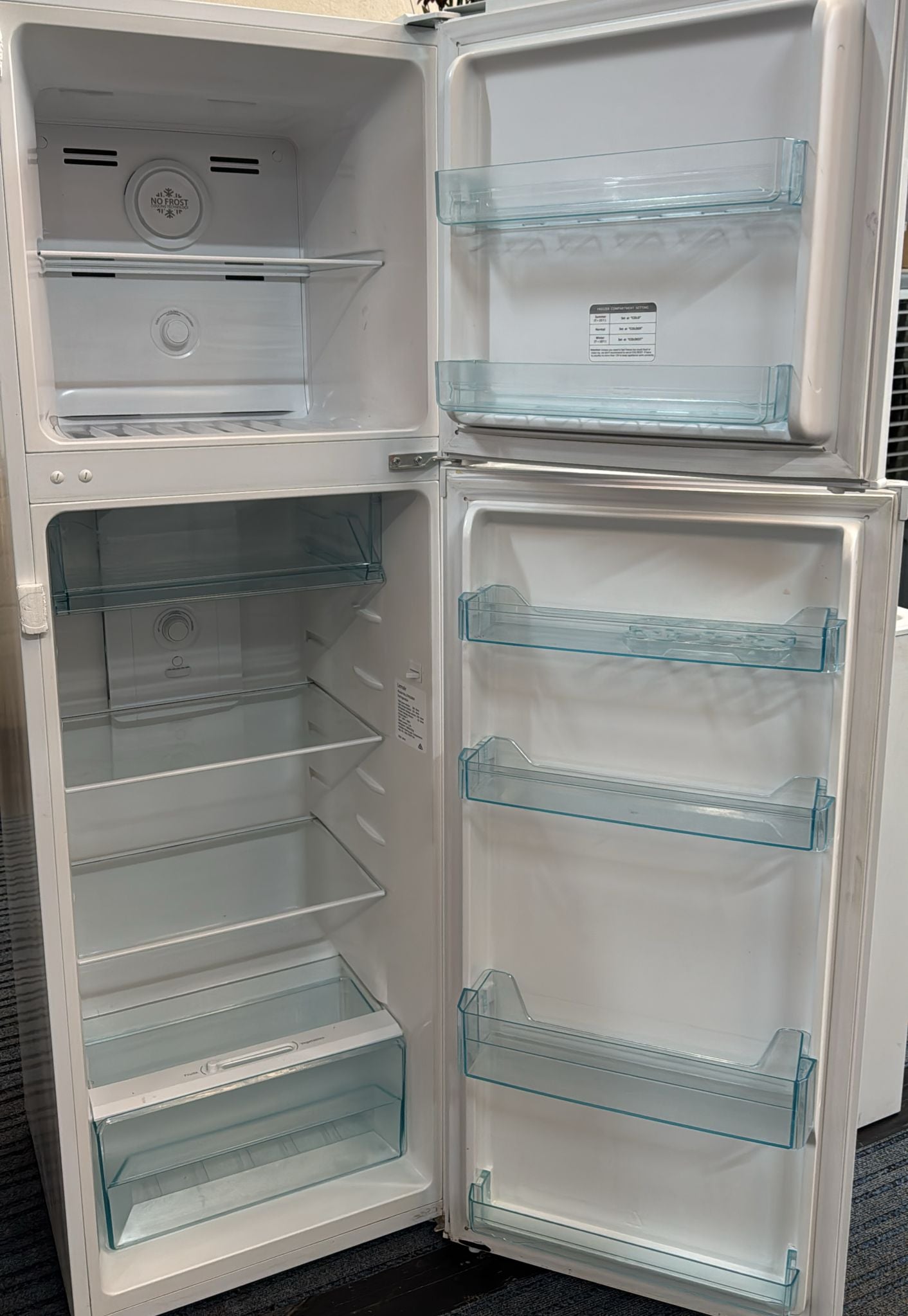 Lemair 269L Top Mount Fridge Freezer, LTM268W (33257)