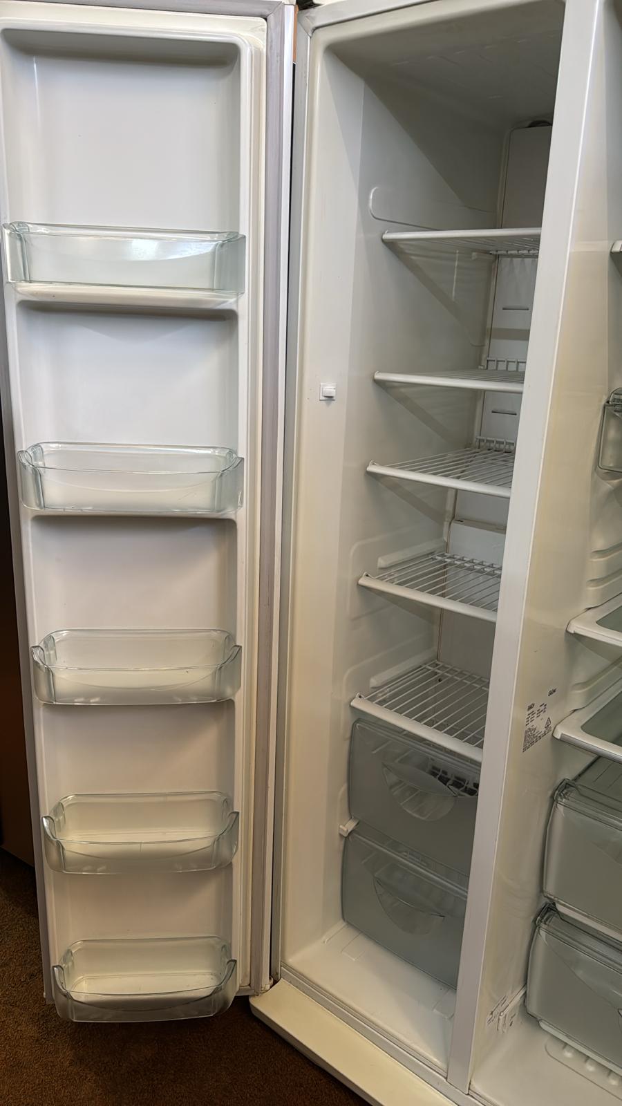 Westinghouse Side by Side Fridge Freezer 660L RS662V (33259)