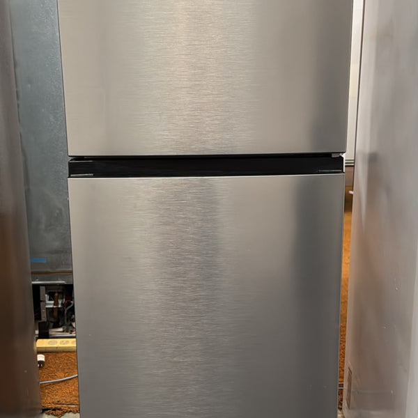 Hisense Top Mount Fridge Freezer 205L, HRTF205S (33268)
